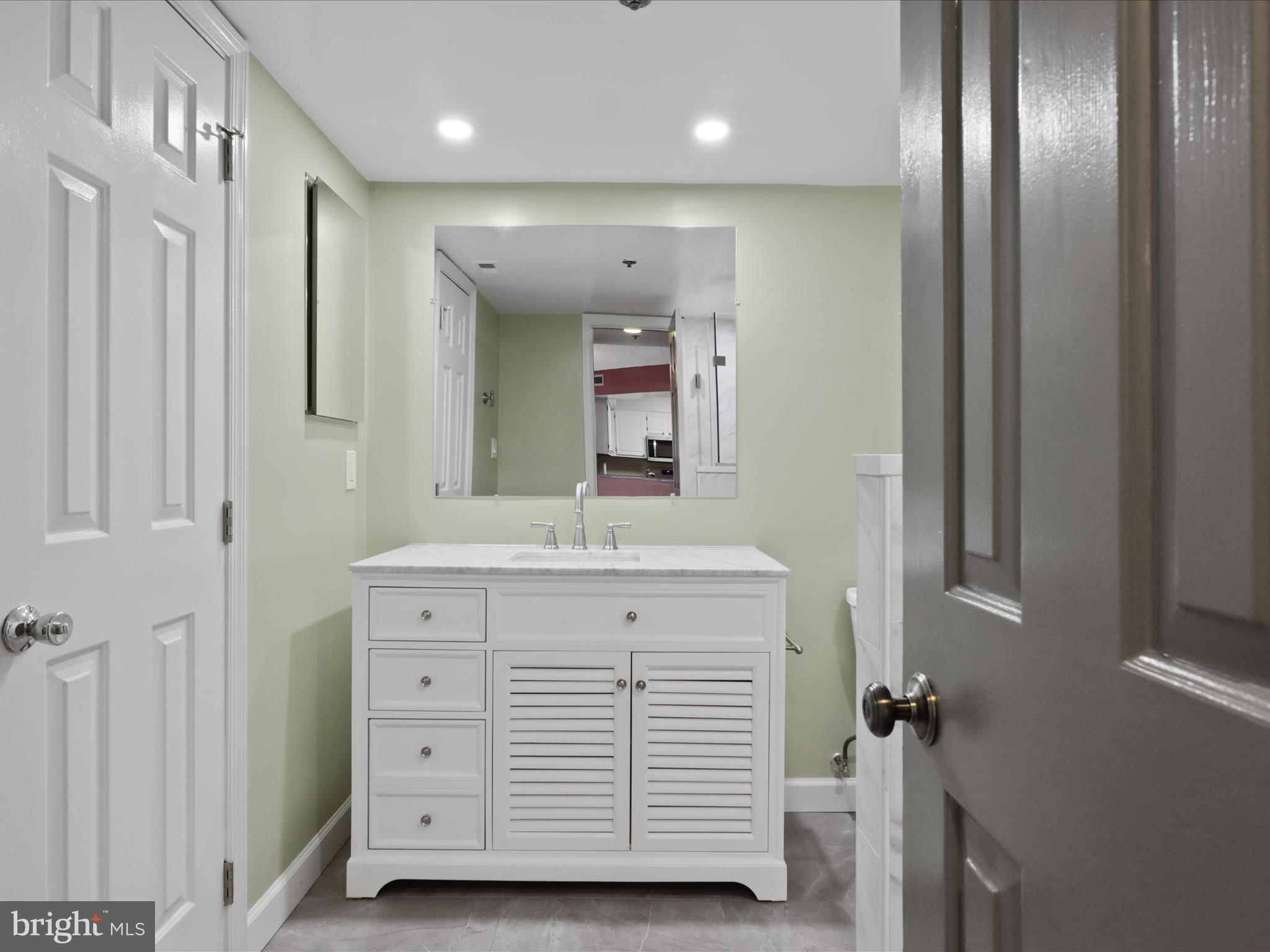 BRADDOCK PLACE - Residential Lease