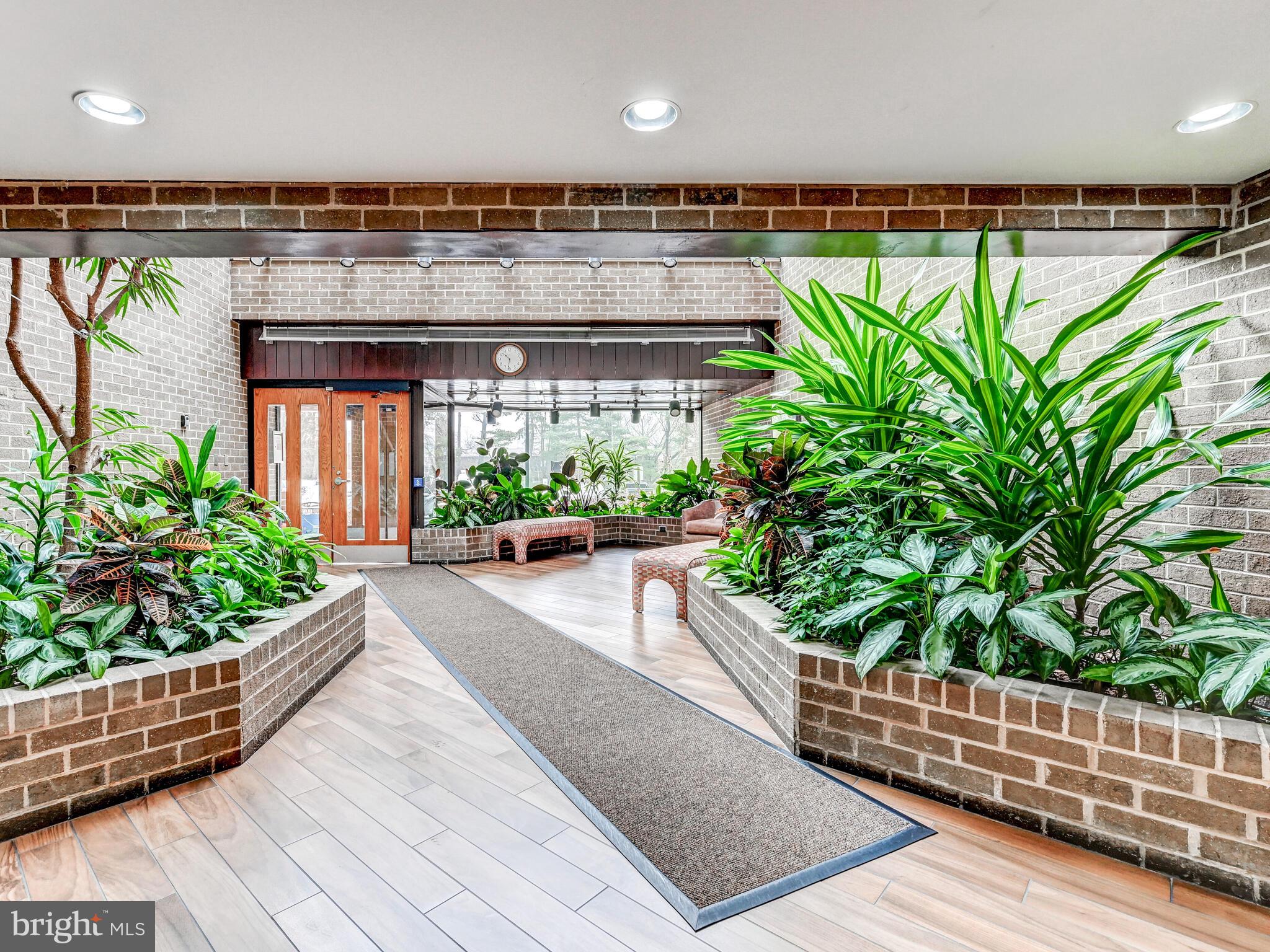 ANNEN WOODS - Residential