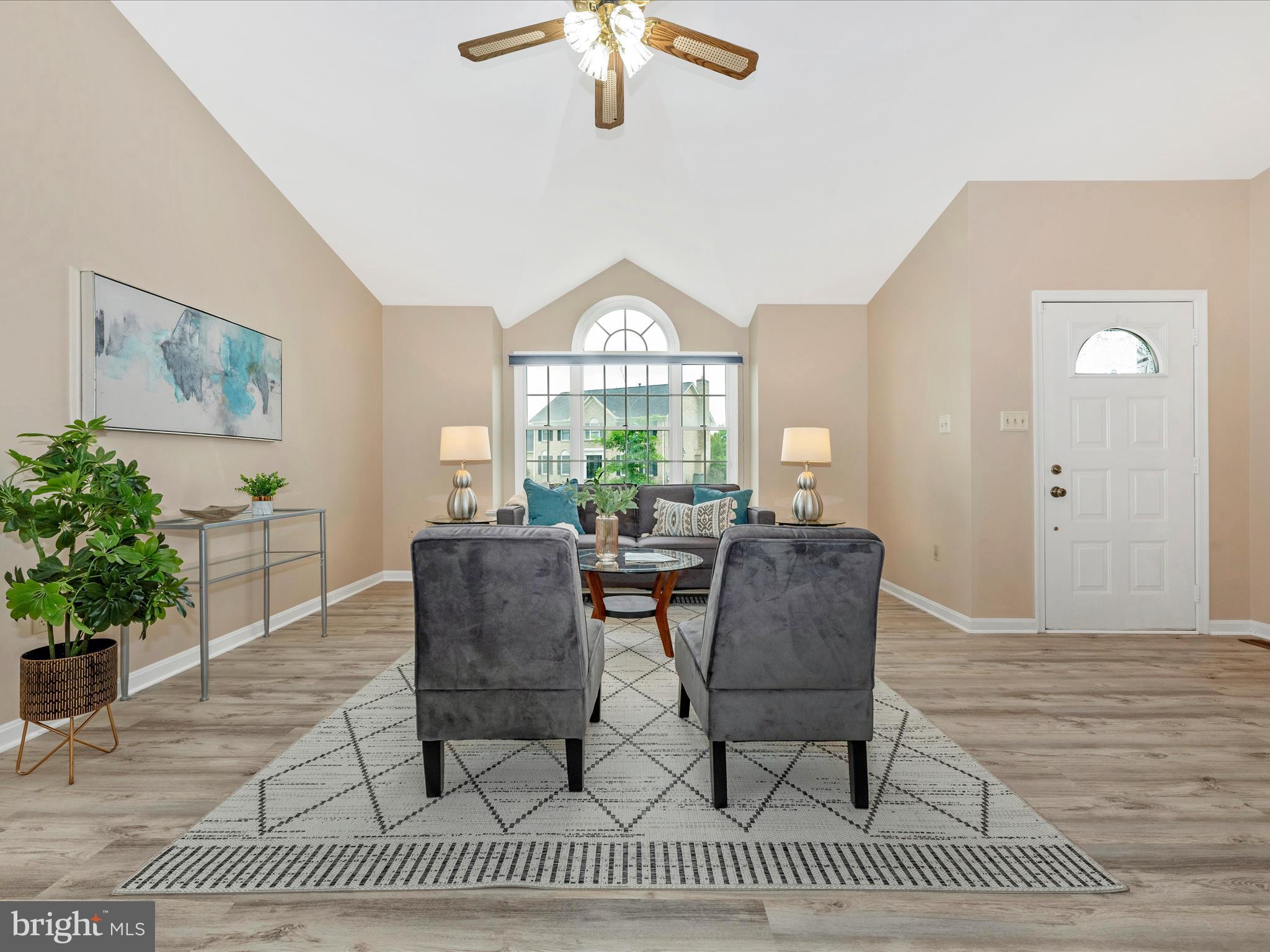 305 SILVER CREST DRIVE