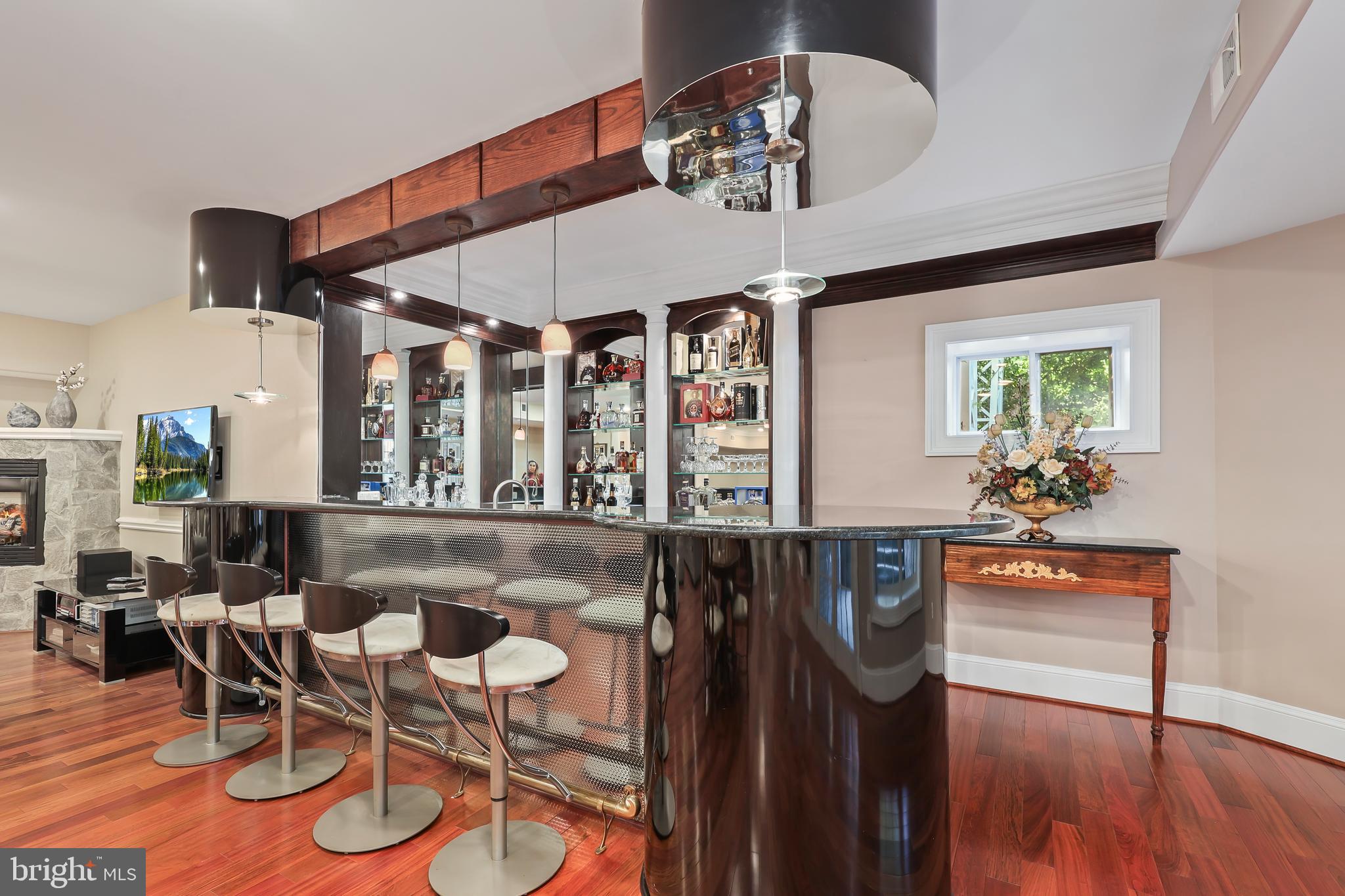 ANNANDALE ACRES - Residential