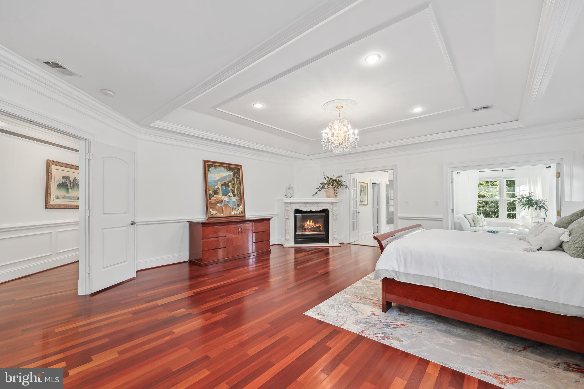 ANNANDALE ACRES - Residential