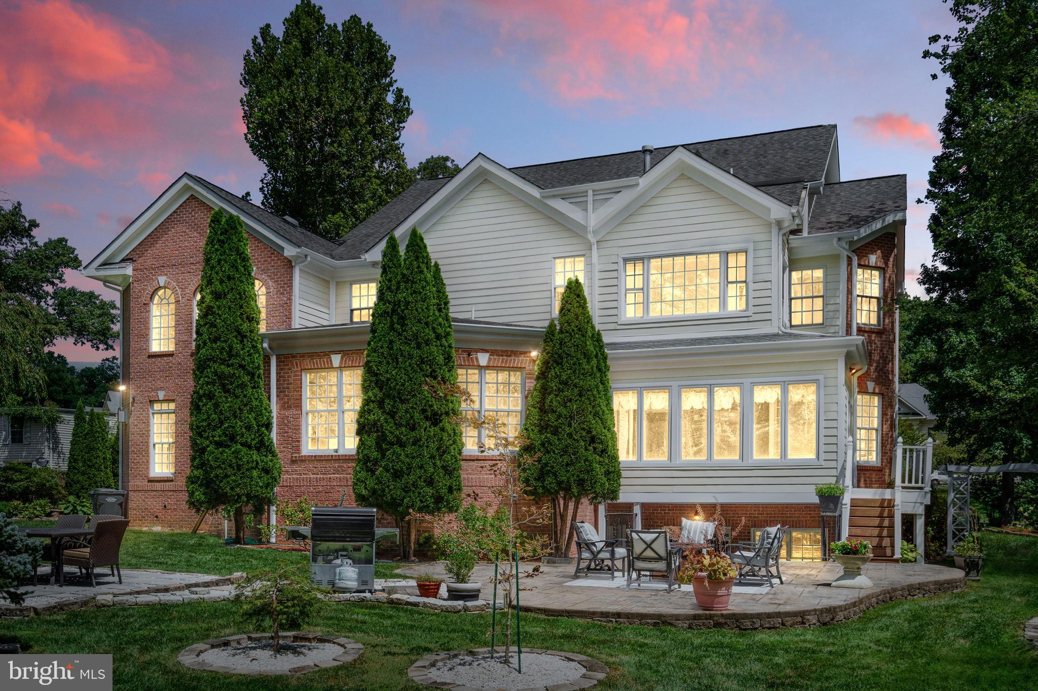 ANNANDALE ACRES - Residential