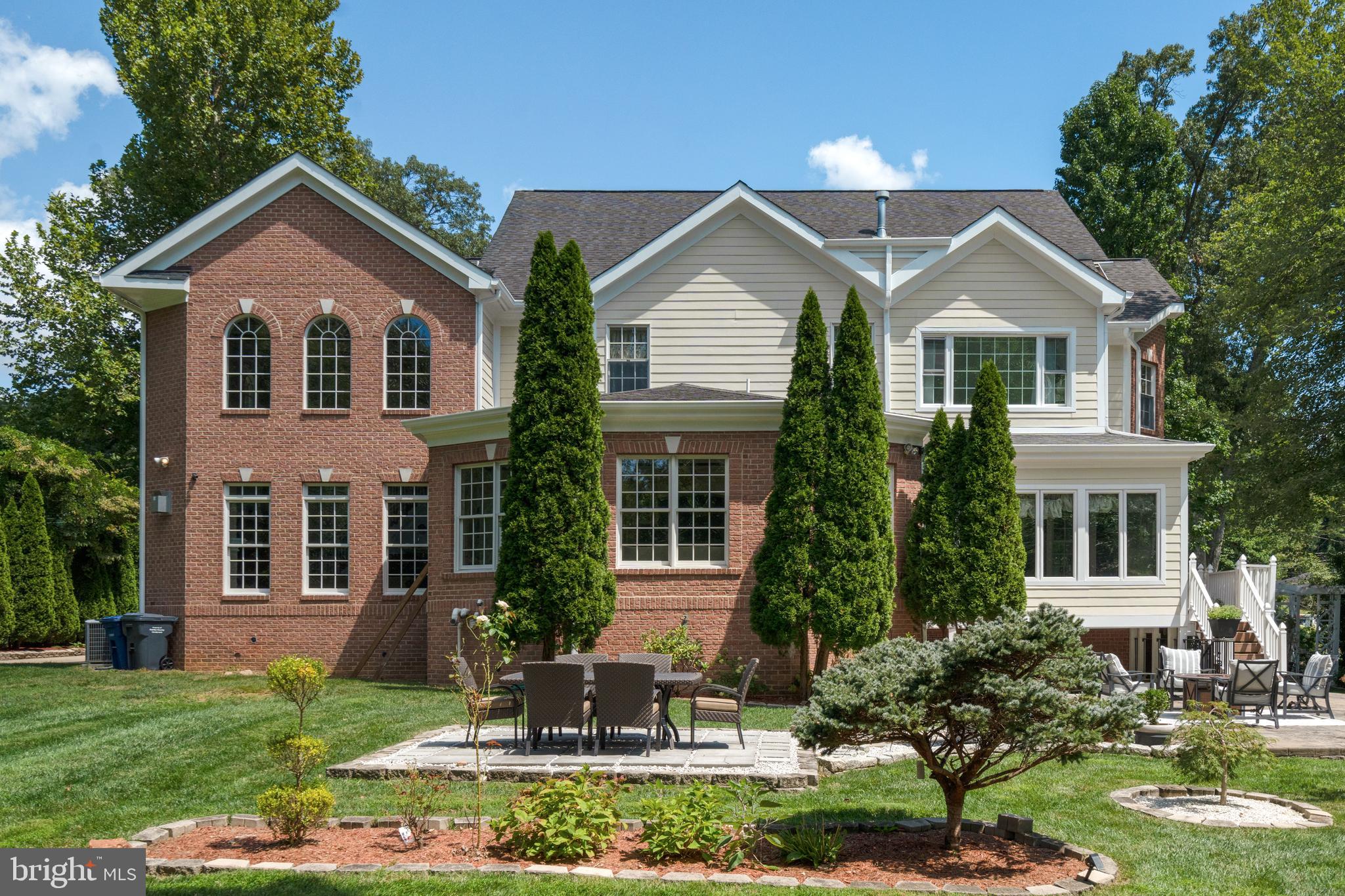 ANNANDALE ACRES - Residential