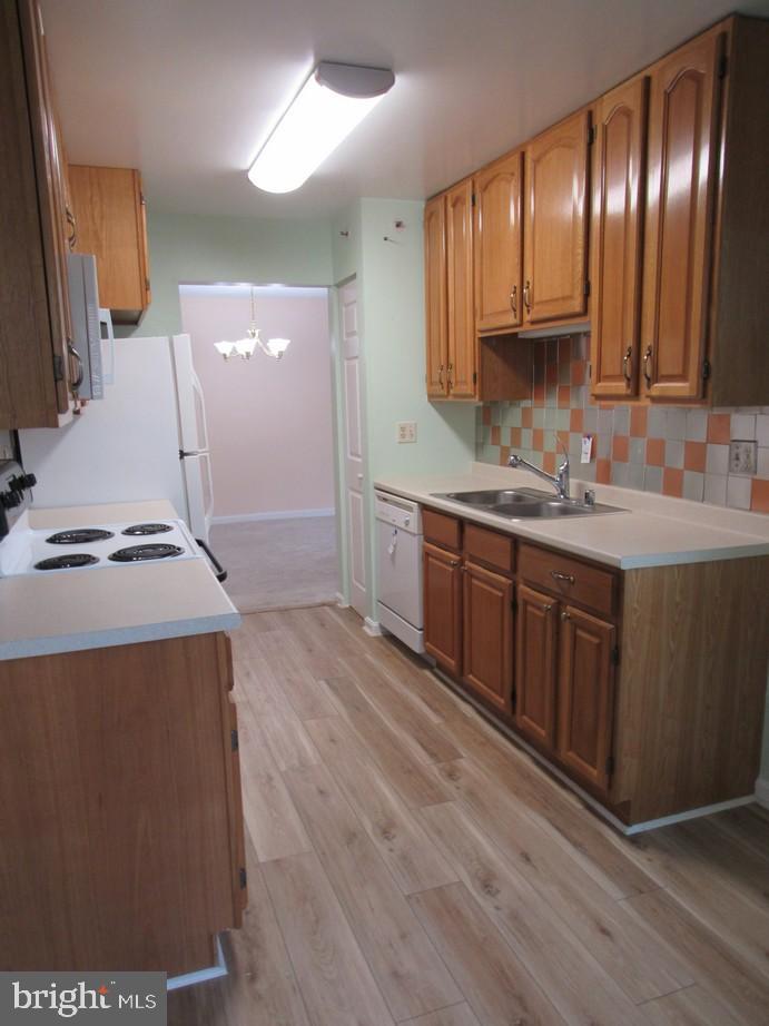 THE POINTE - Residential