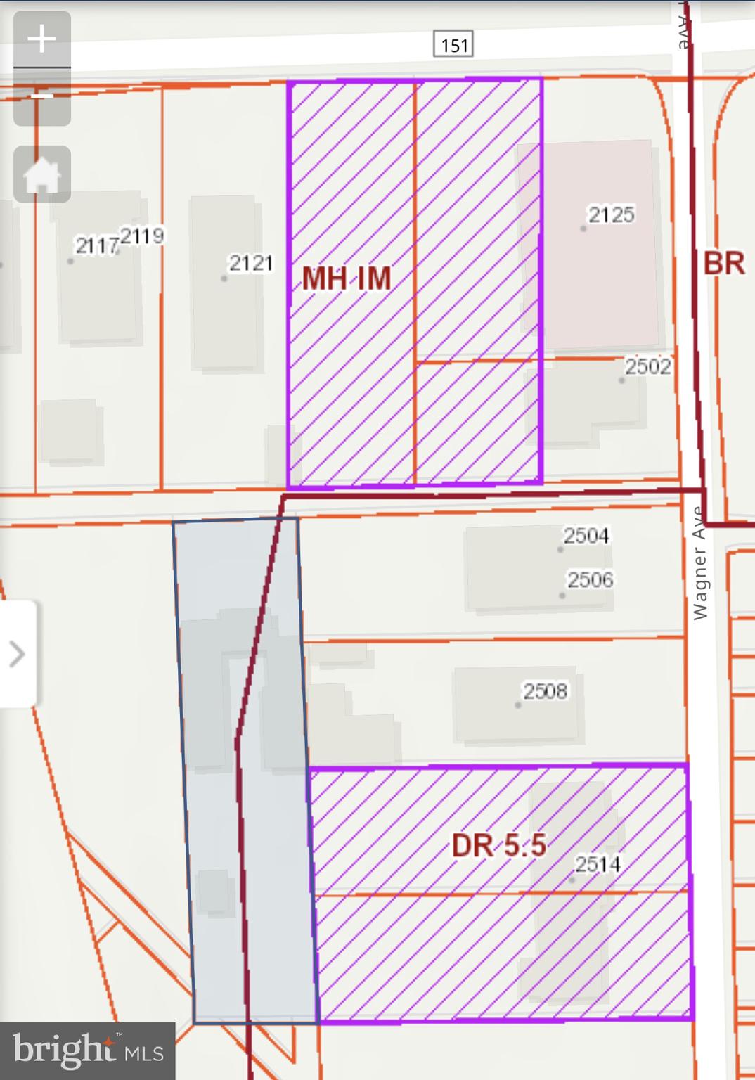 Main image without alt text