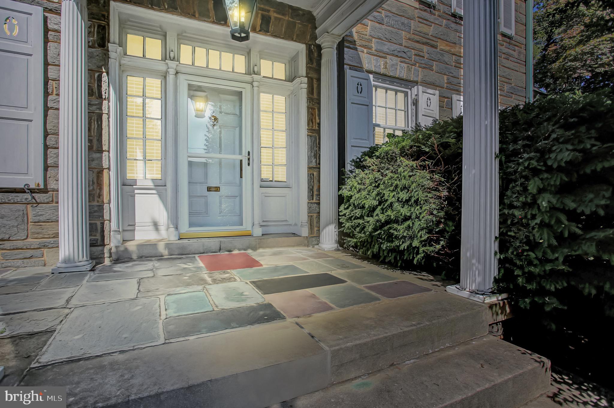 307 W W KING STREET