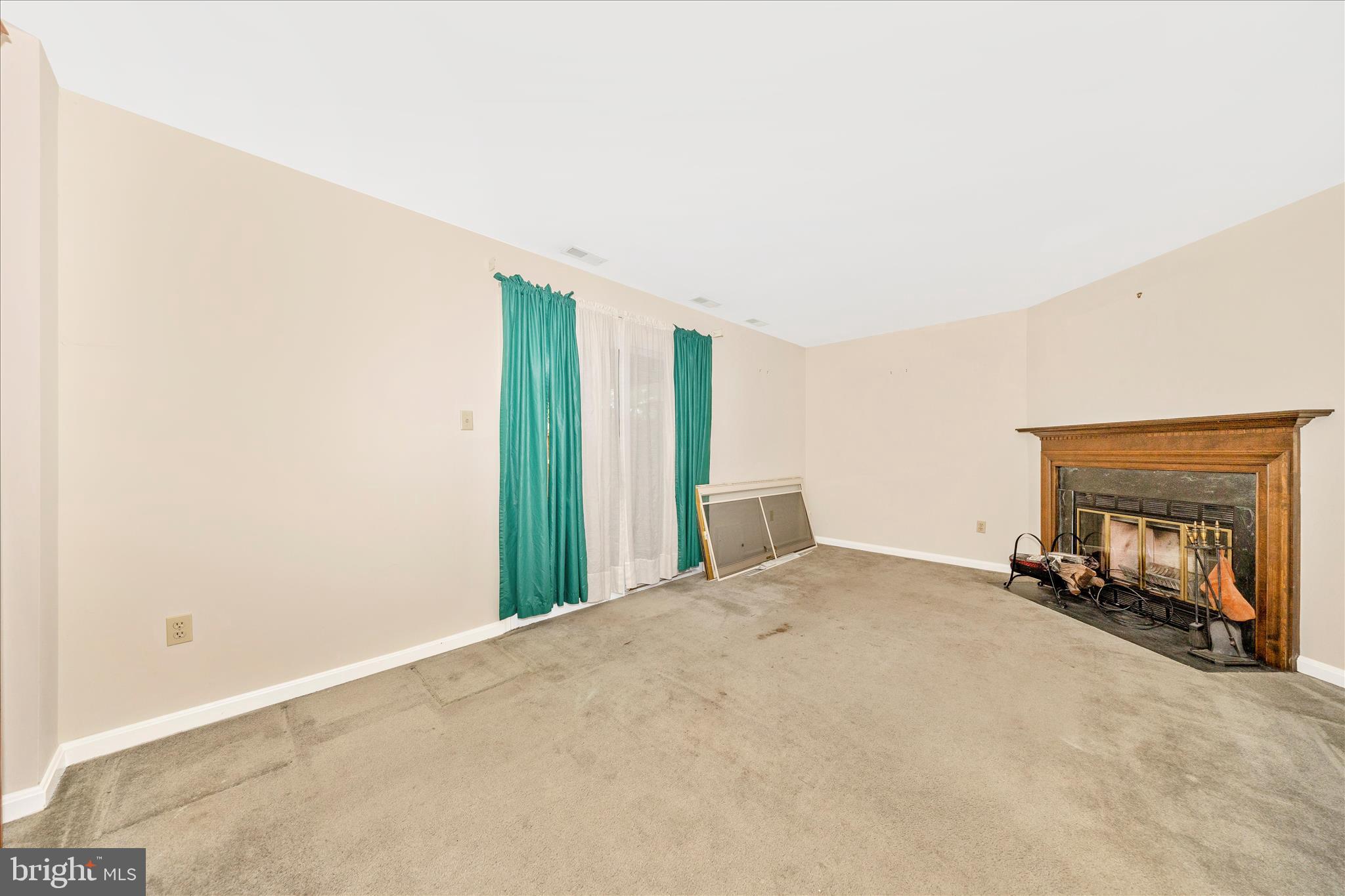 WATERSIDE - Residential