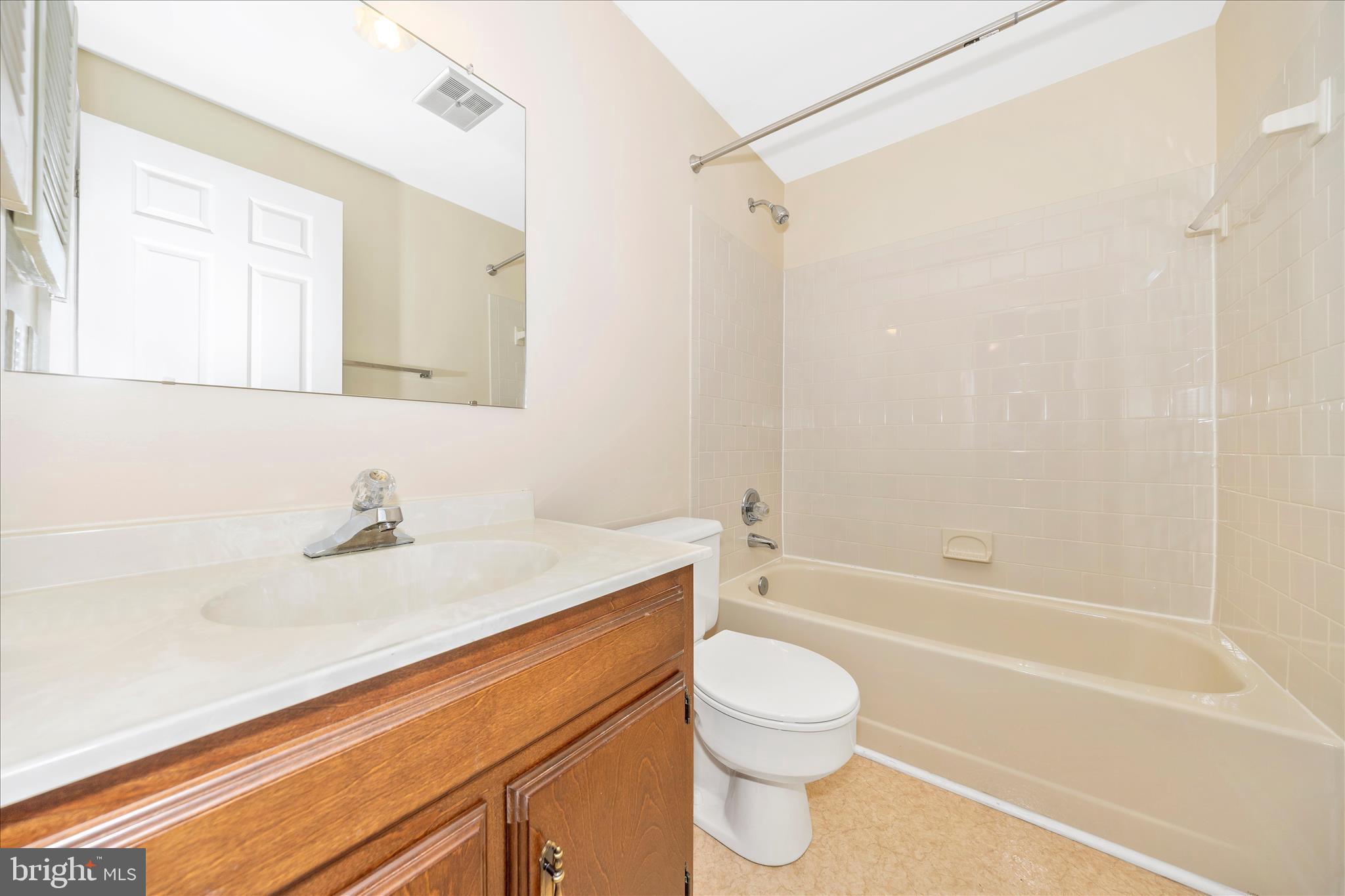 WATERSIDE - Residential