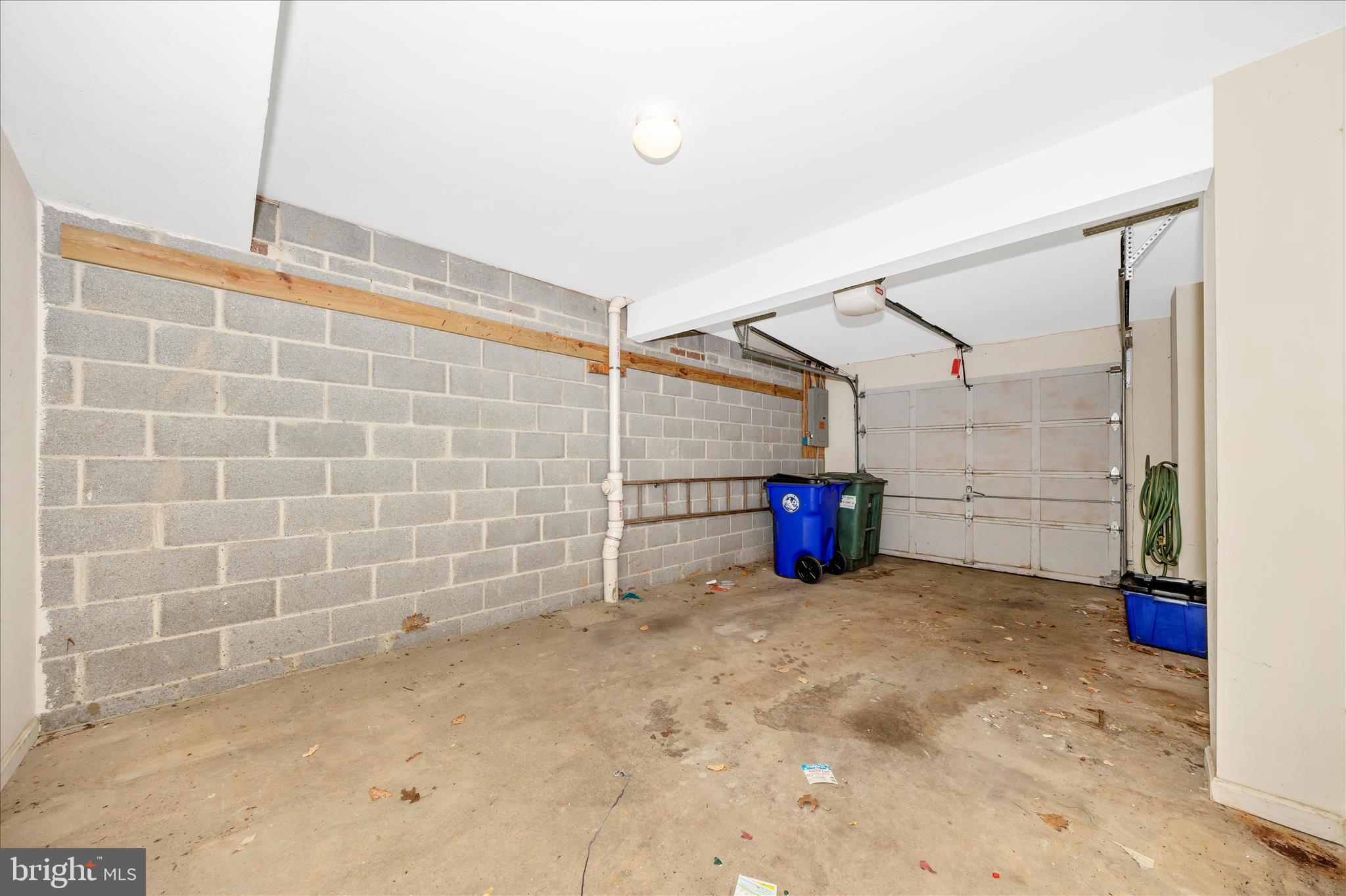 WATERSIDE - Residential