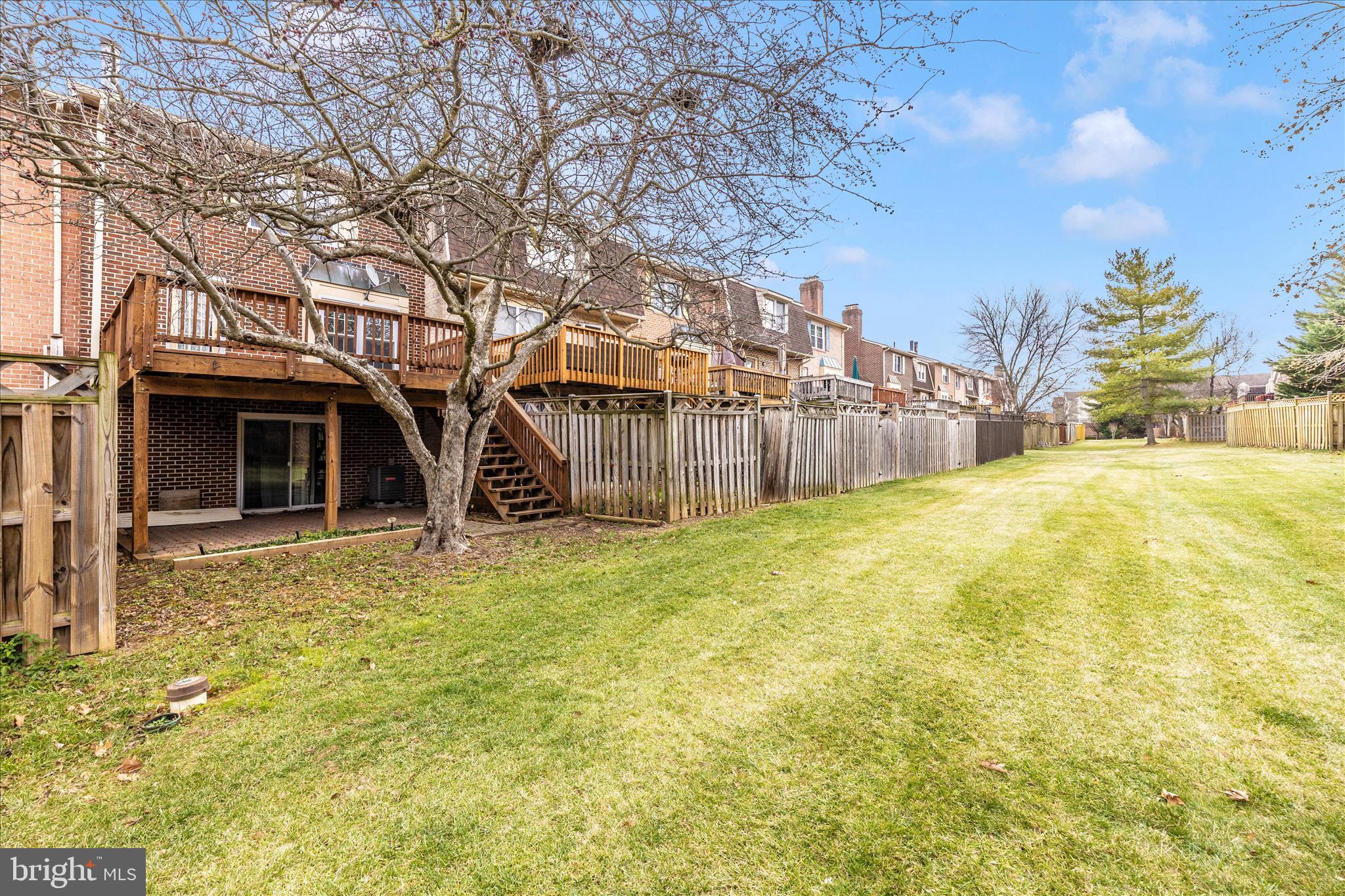 WATERSIDE - Residential