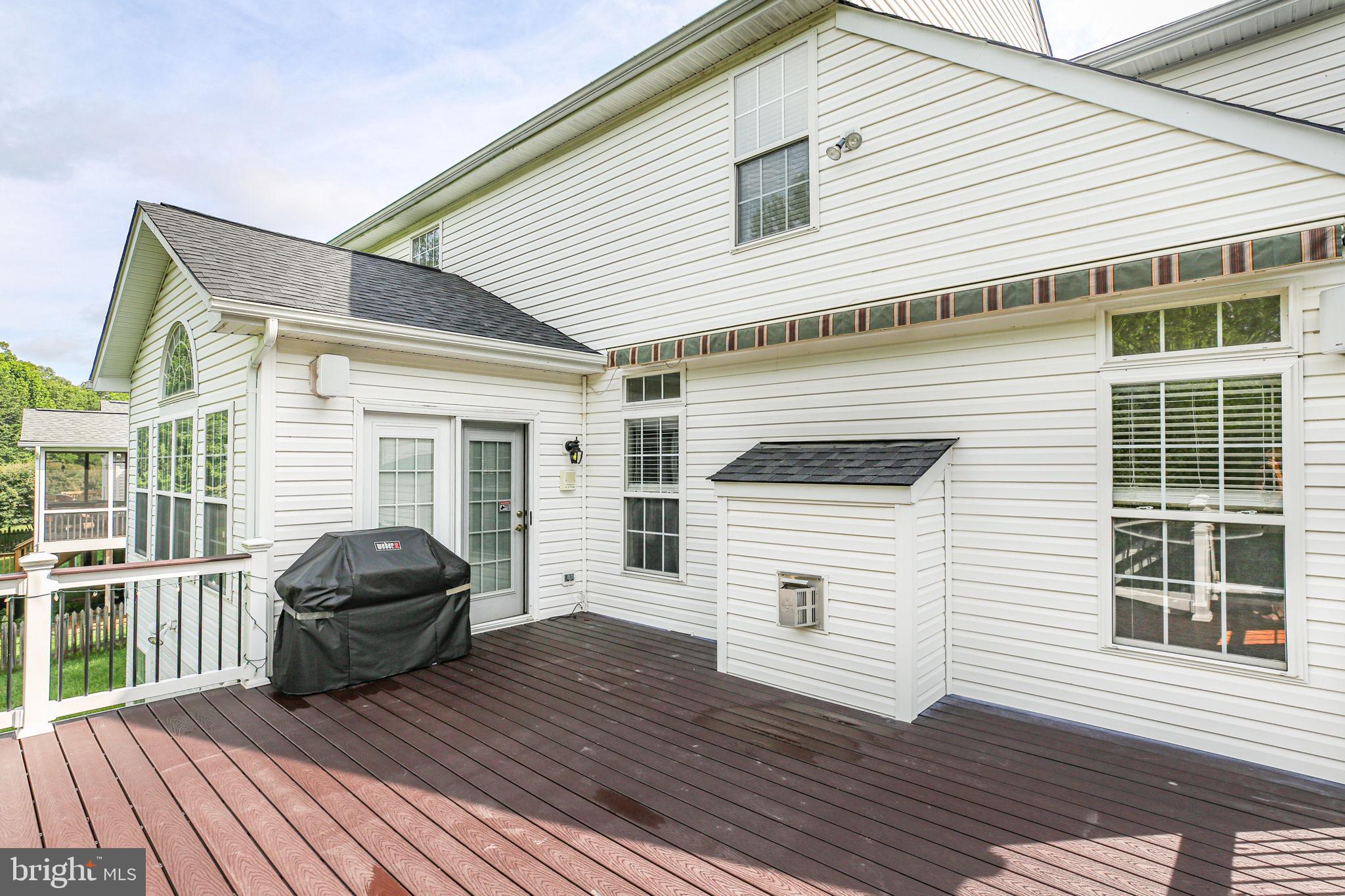 LEELAND STATION - Residential