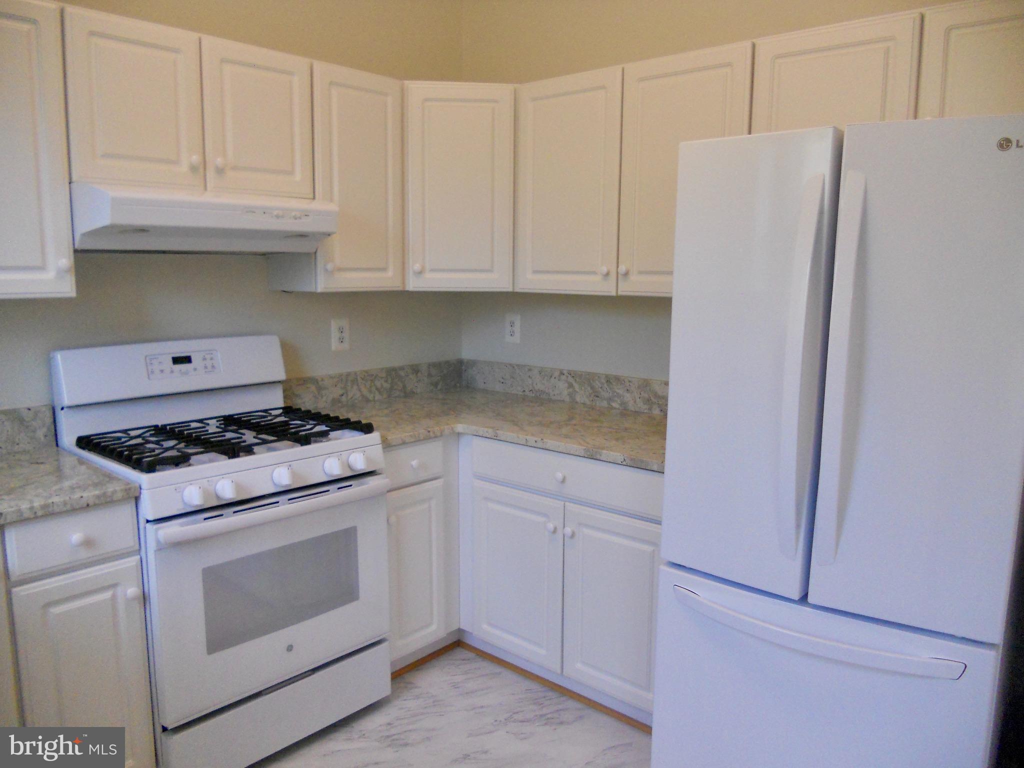 MCNAIR FARMS LANDBAY - Residential Lease
