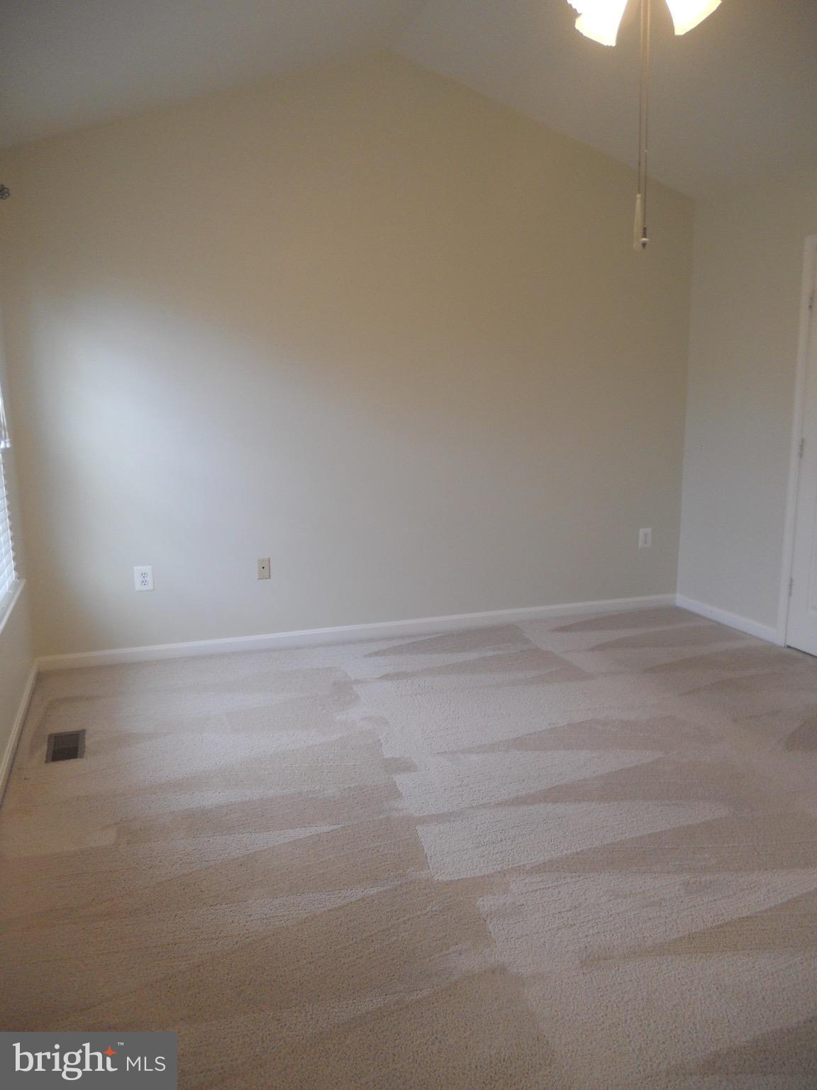 MCNAIR FARMS LANDBAY - Residential Lease