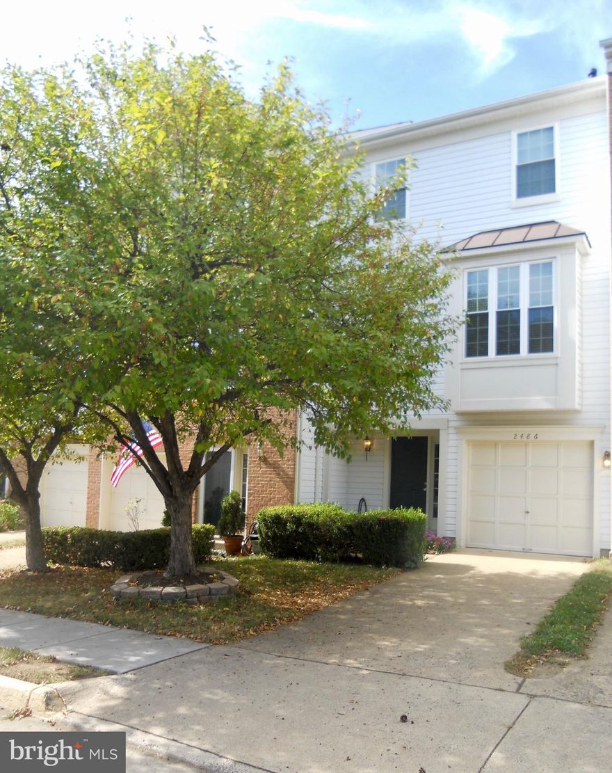Lovely townhouse 2 levels, 3 bedrooms, 2.5 baths Master bedroom with Ensuite, Ensuite with soaker tub Pristine white on white kitchen with newer appliances & Granite Newer sinks in kitchen & baths Fenced rear yard backing to mature trees Close to great schools, shopping, entertainment and public transportation including the new Silver Line metro coming soon.