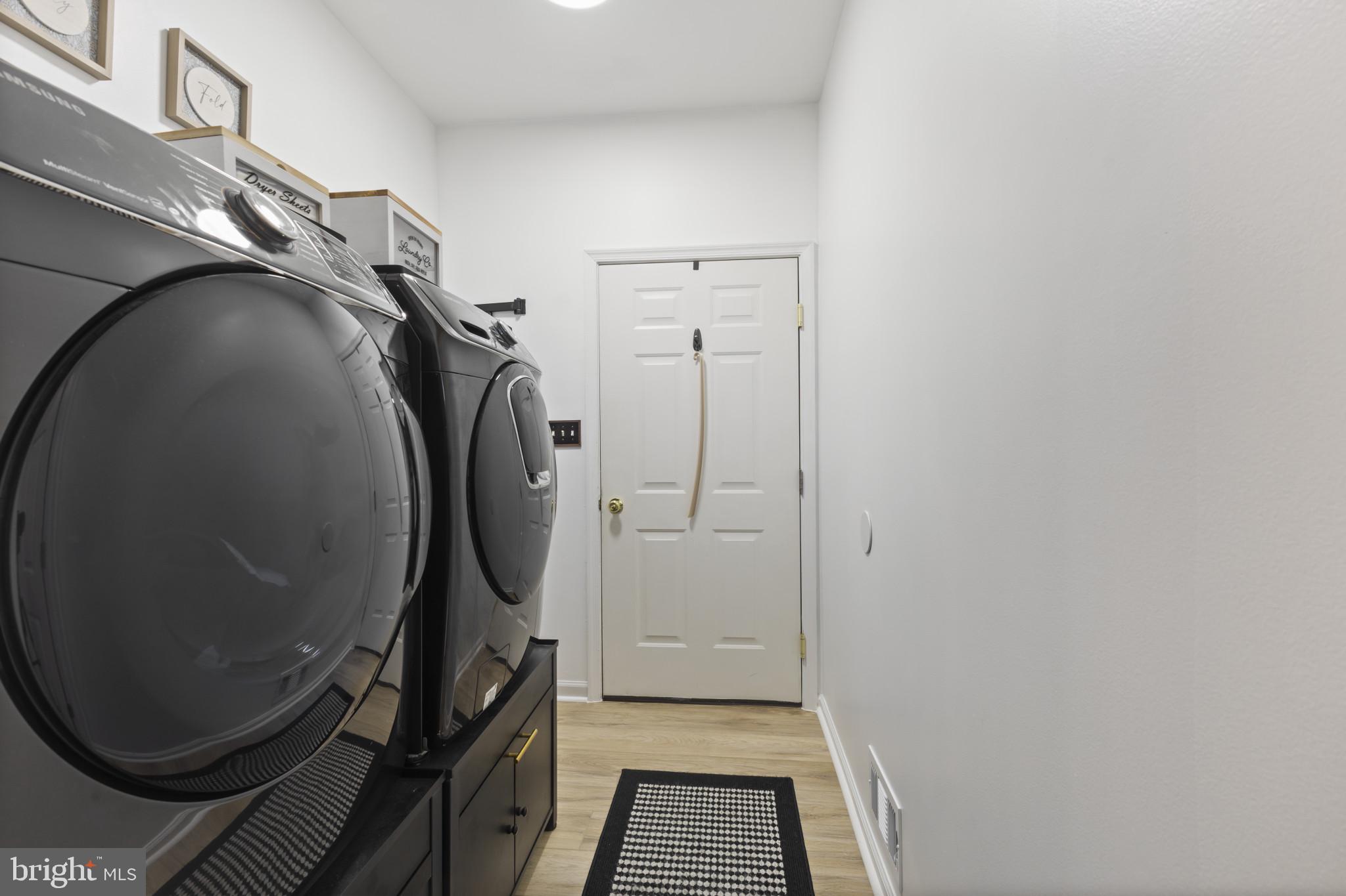 BENTONS PLEASURE - Residential