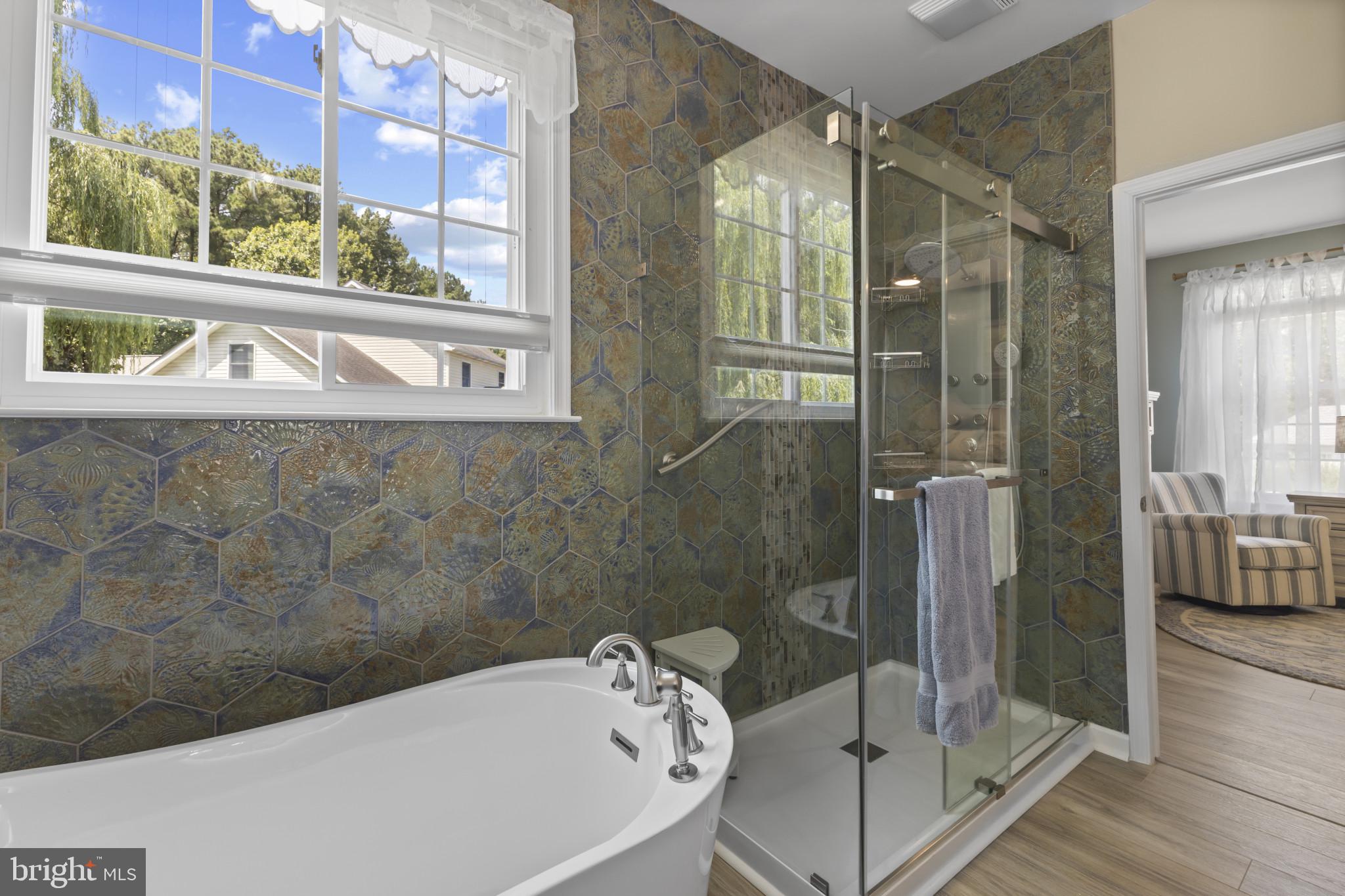 BENTONS PLEASURE - Residential