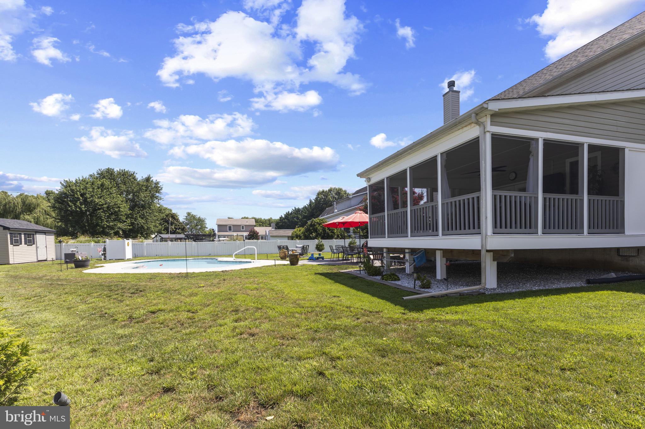 BENTONS PLEASURE - Residential