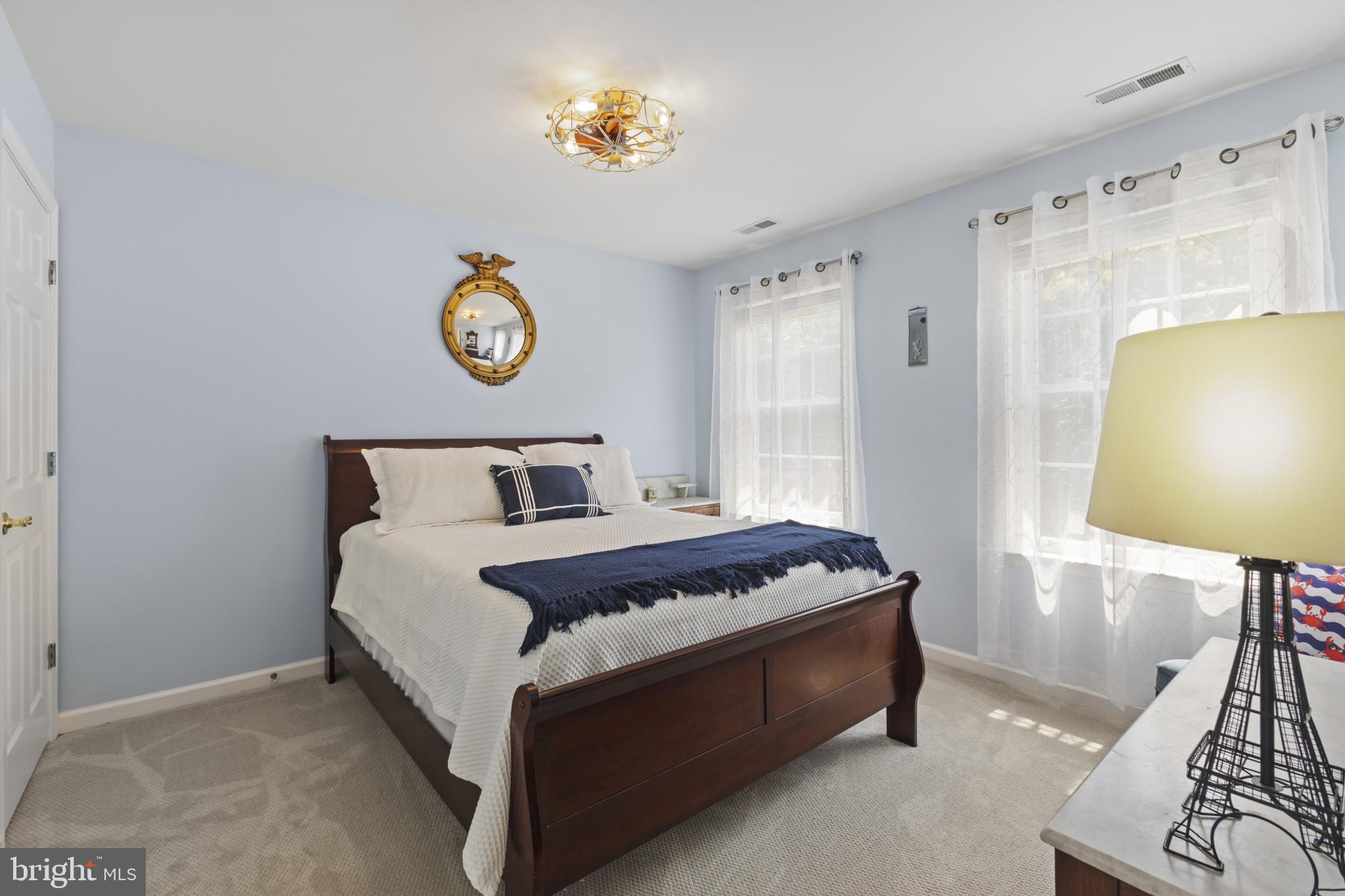 BENTONS PLEASURE - Residential