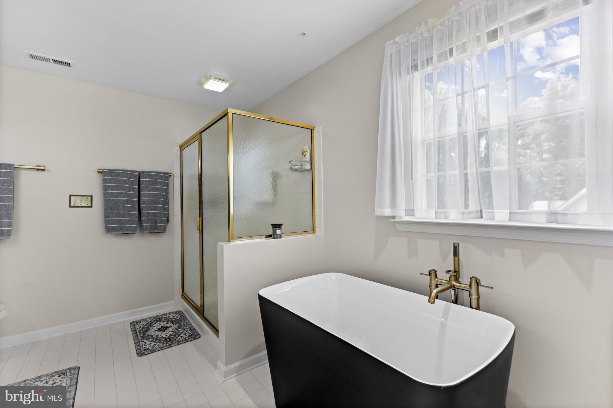 BENTONS PLEASURE - Residential