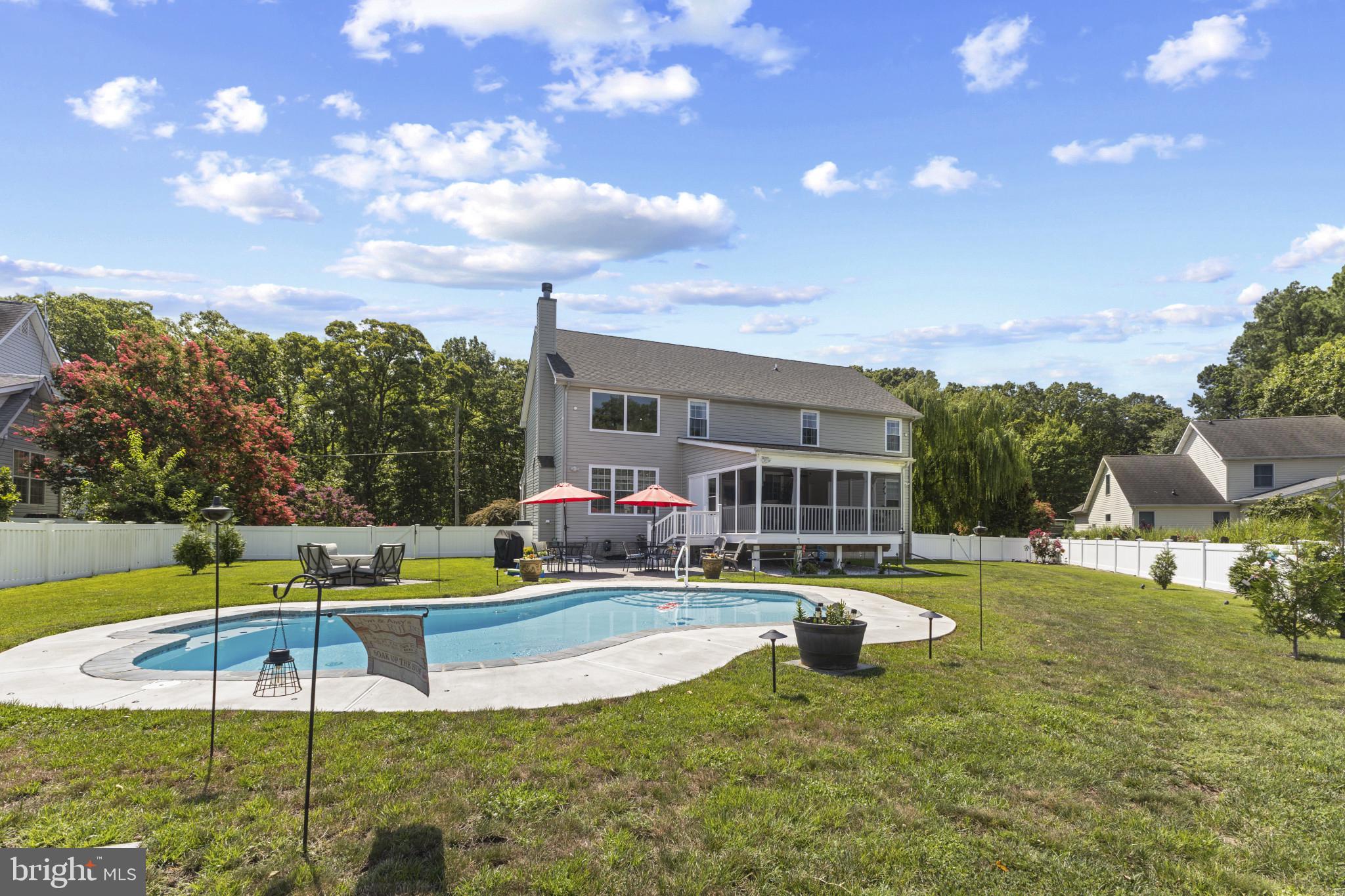 BENTONS PLEASURE - Residential