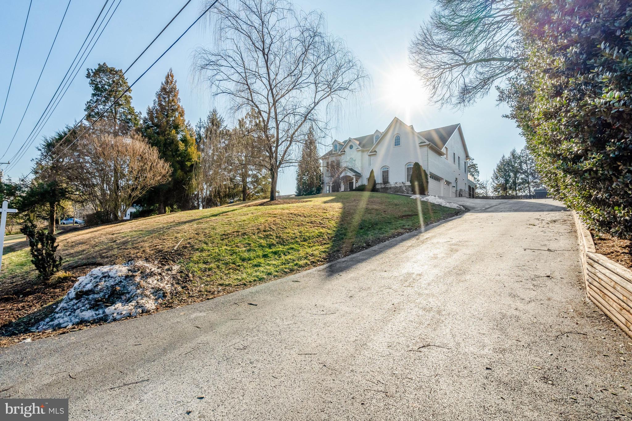 SALONA VILLAGE - Residential