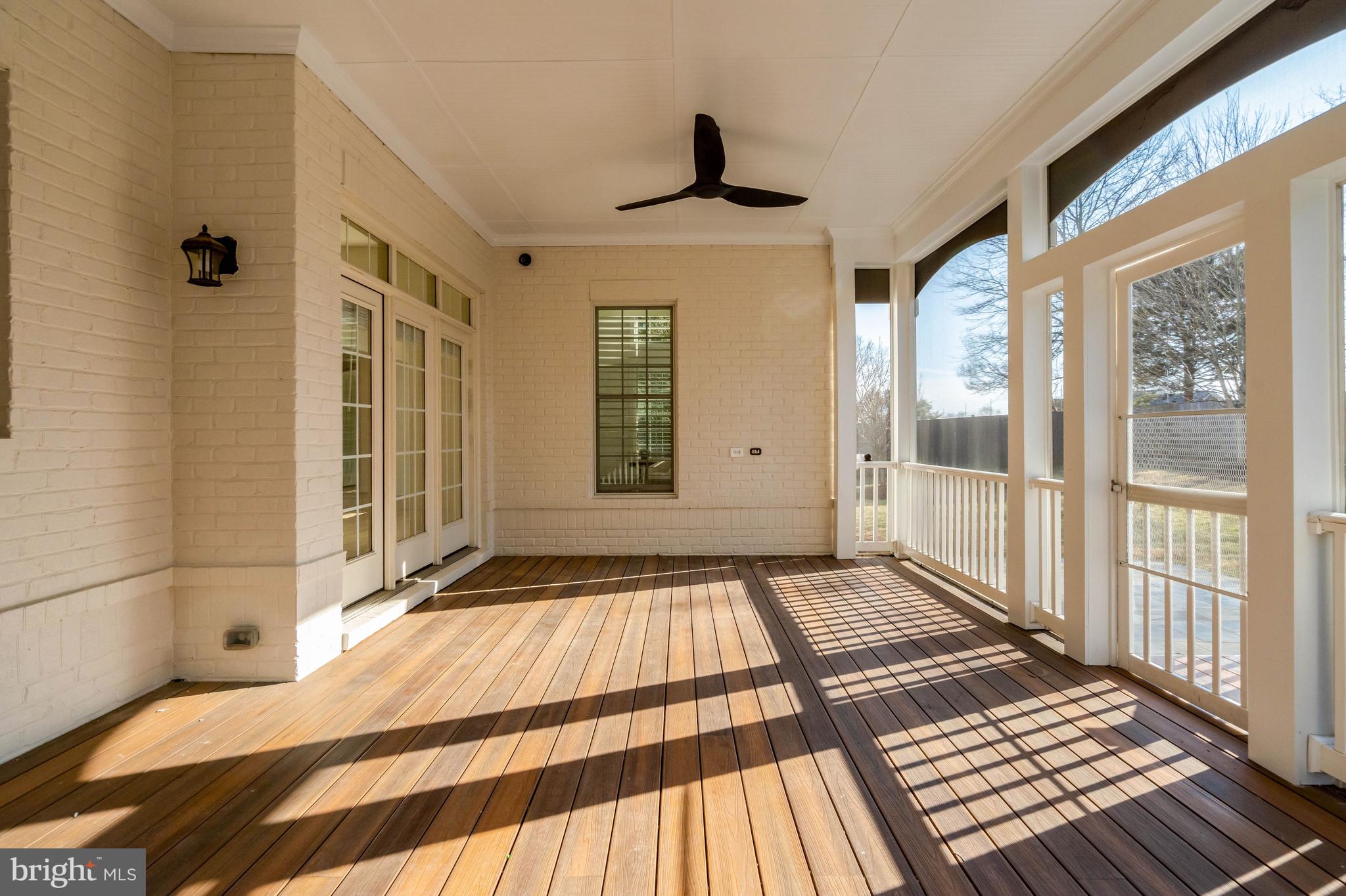 SALONA VILLAGE - Residential