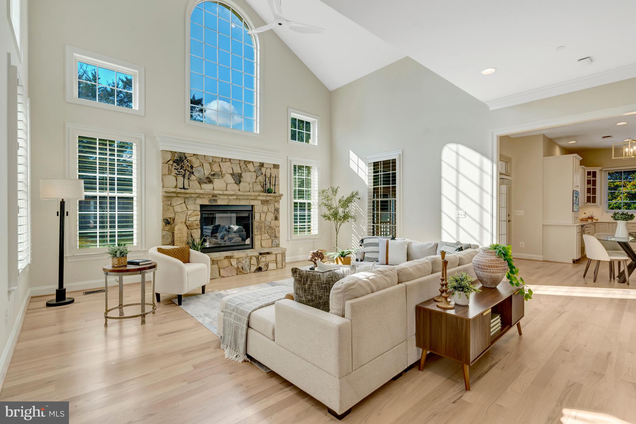 SALONA VILLAGE - Residential