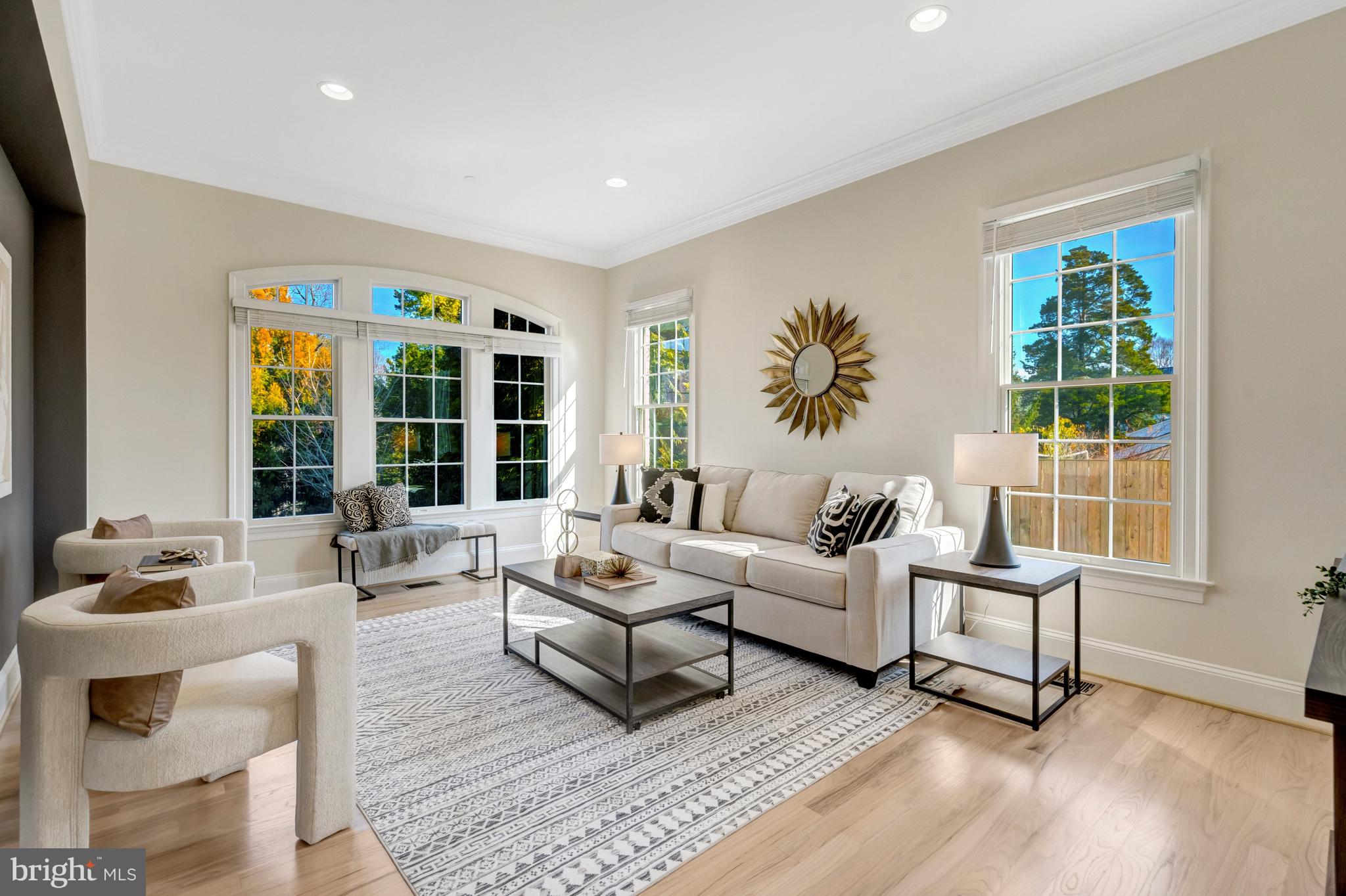 SALONA VILLAGE - Residential