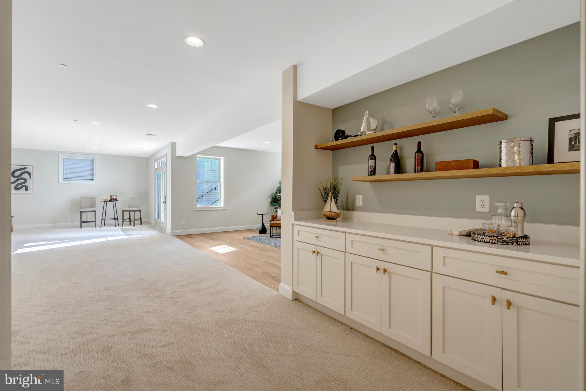 SALONA VILLAGE - Residential