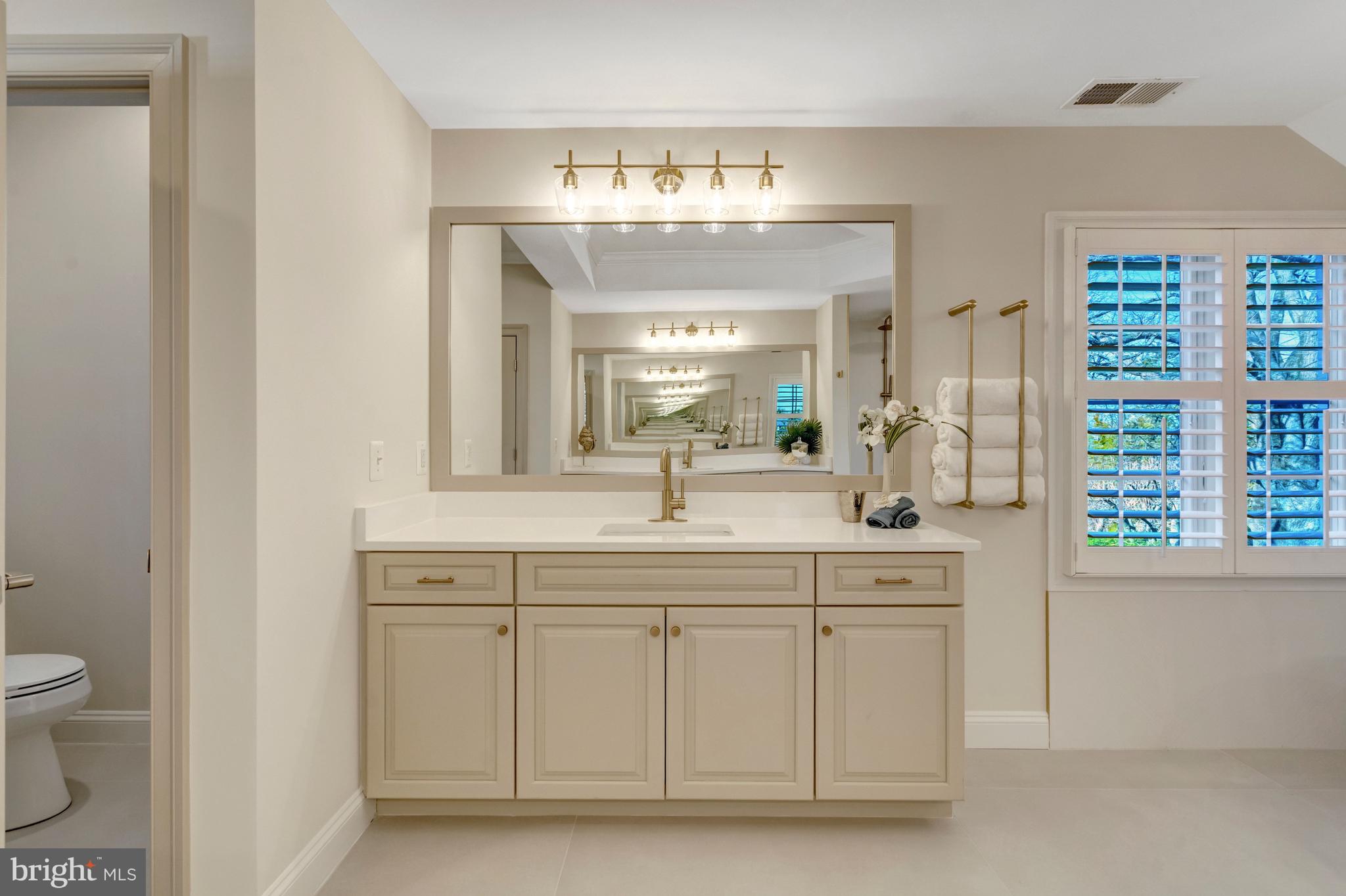 SALONA VILLAGE - Residential