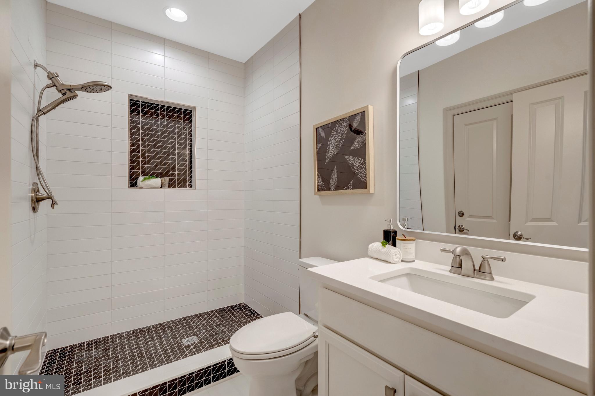 SALONA VILLAGE - Residential