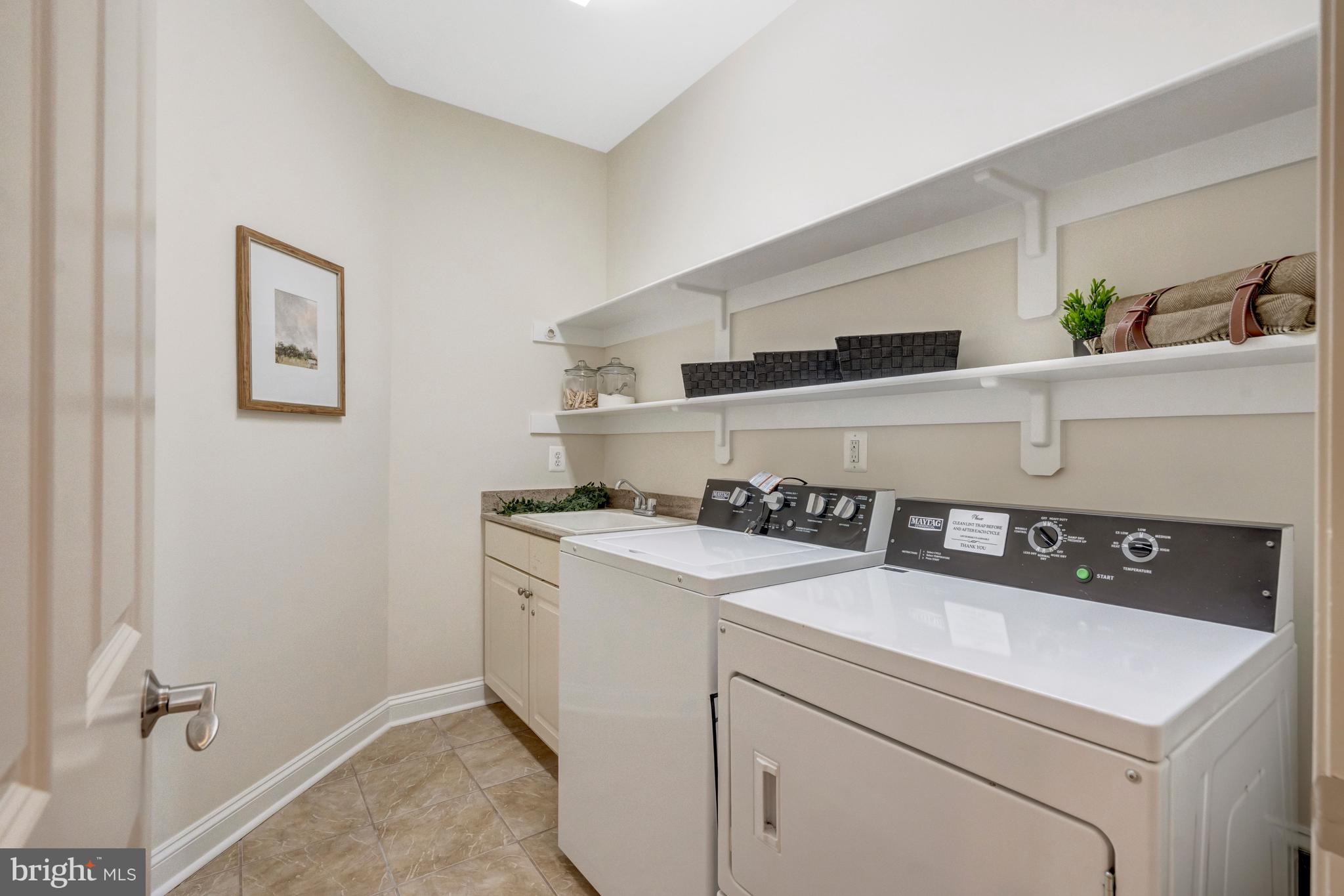 SALONA VILLAGE - Residential