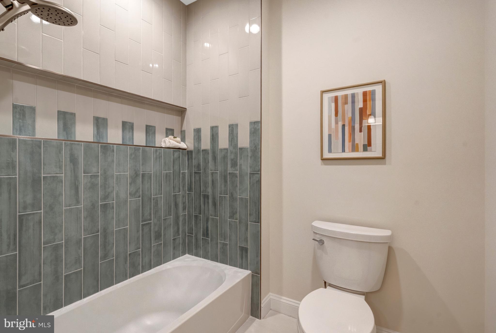 SALONA VILLAGE - Residential