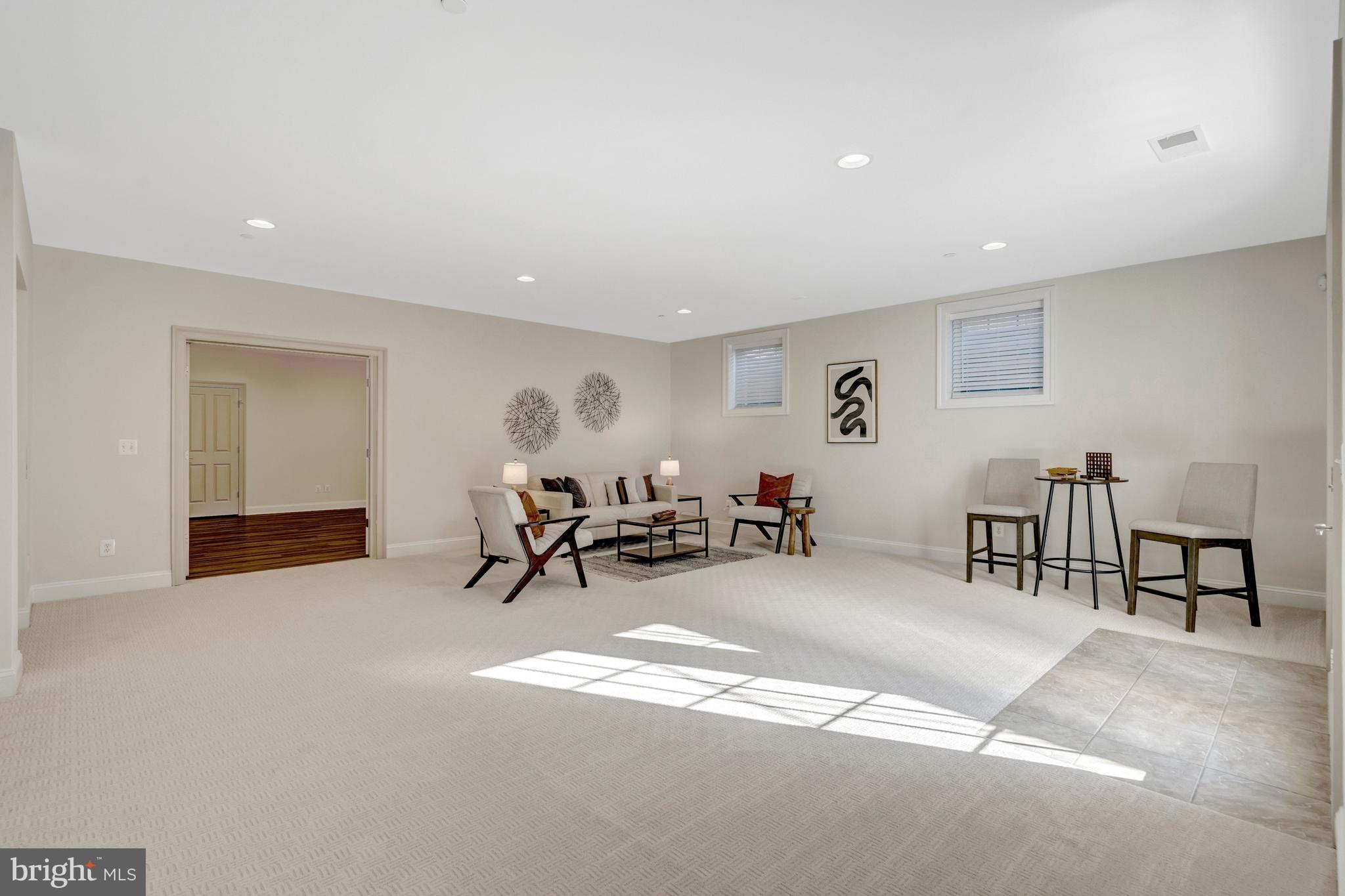 SALONA VILLAGE - Residential