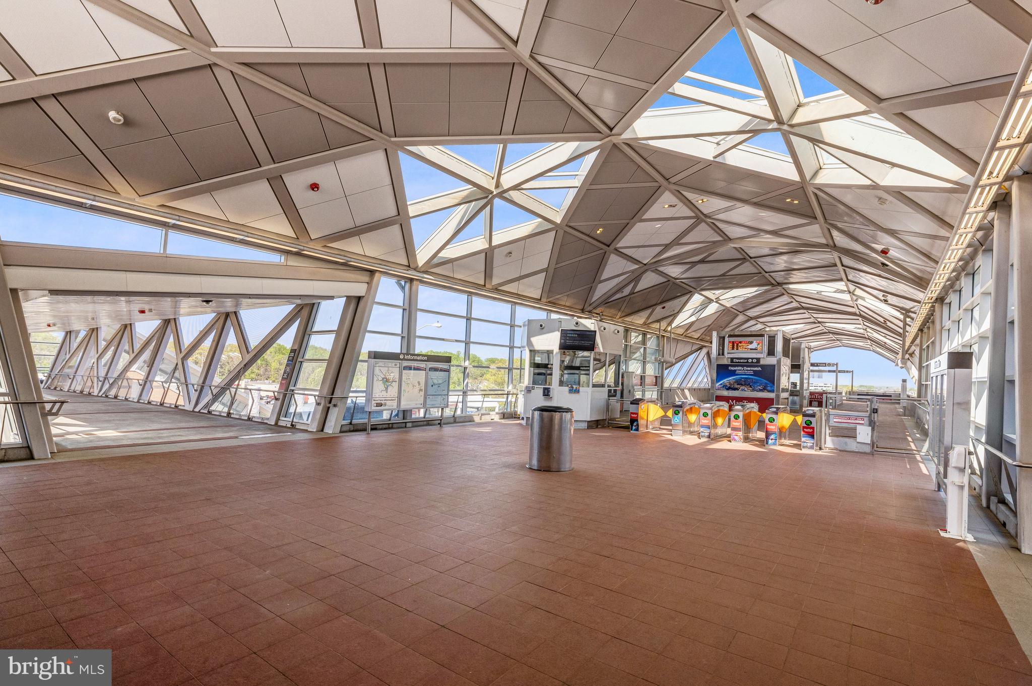 SALONA VILLAGE - Residential