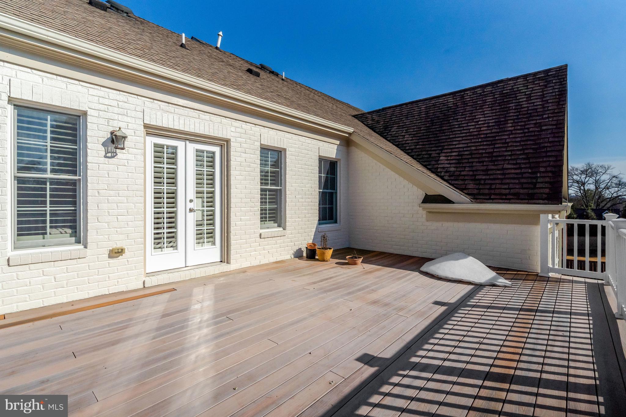 SALONA VILLAGE - Residential