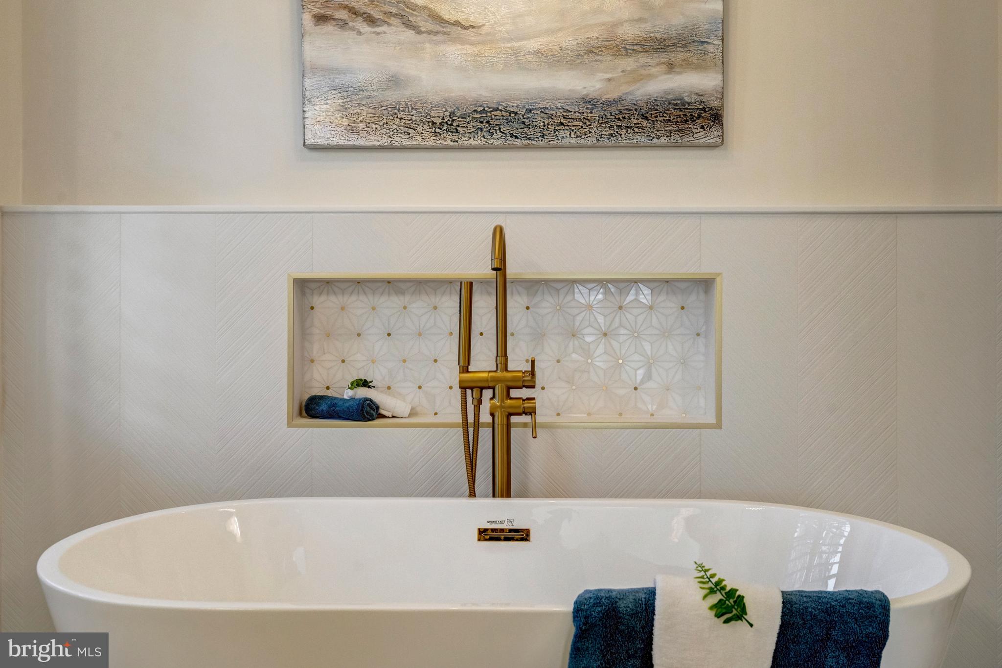 SALONA VILLAGE - Residential