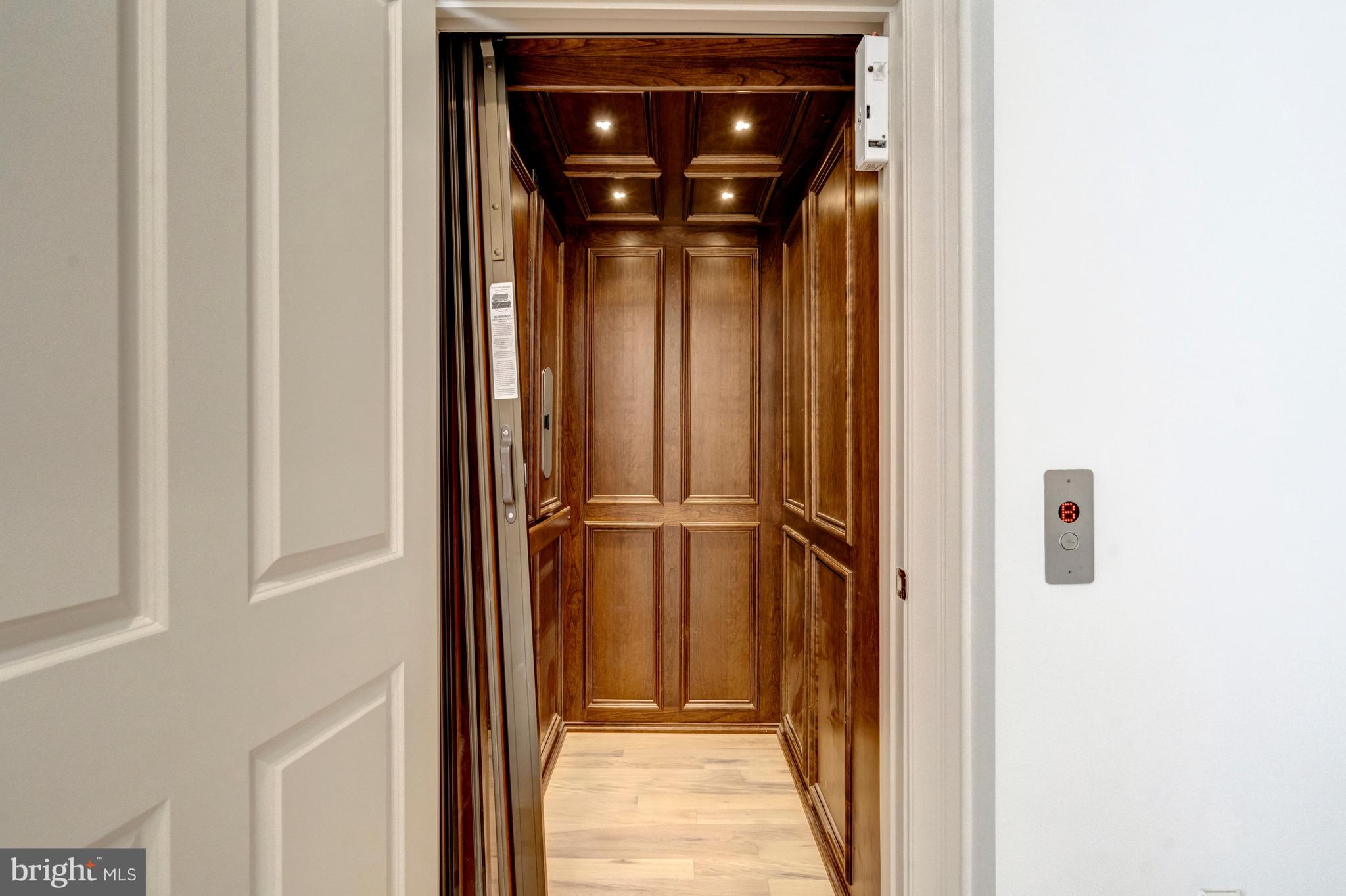 SALONA VILLAGE - Residential