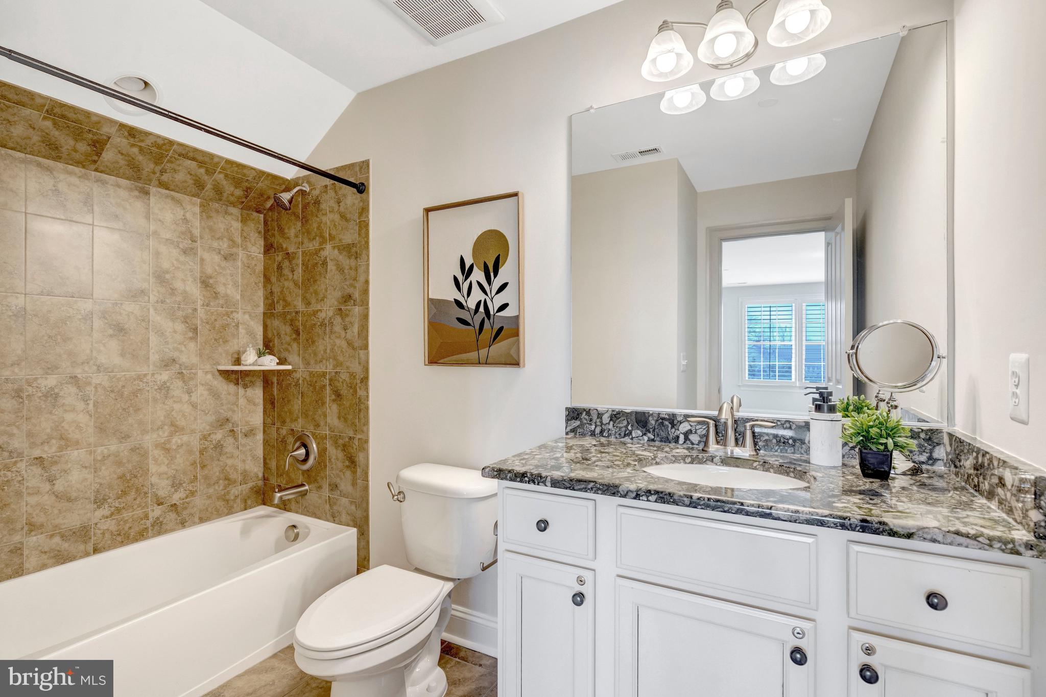 SALONA VILLAGE - Residential