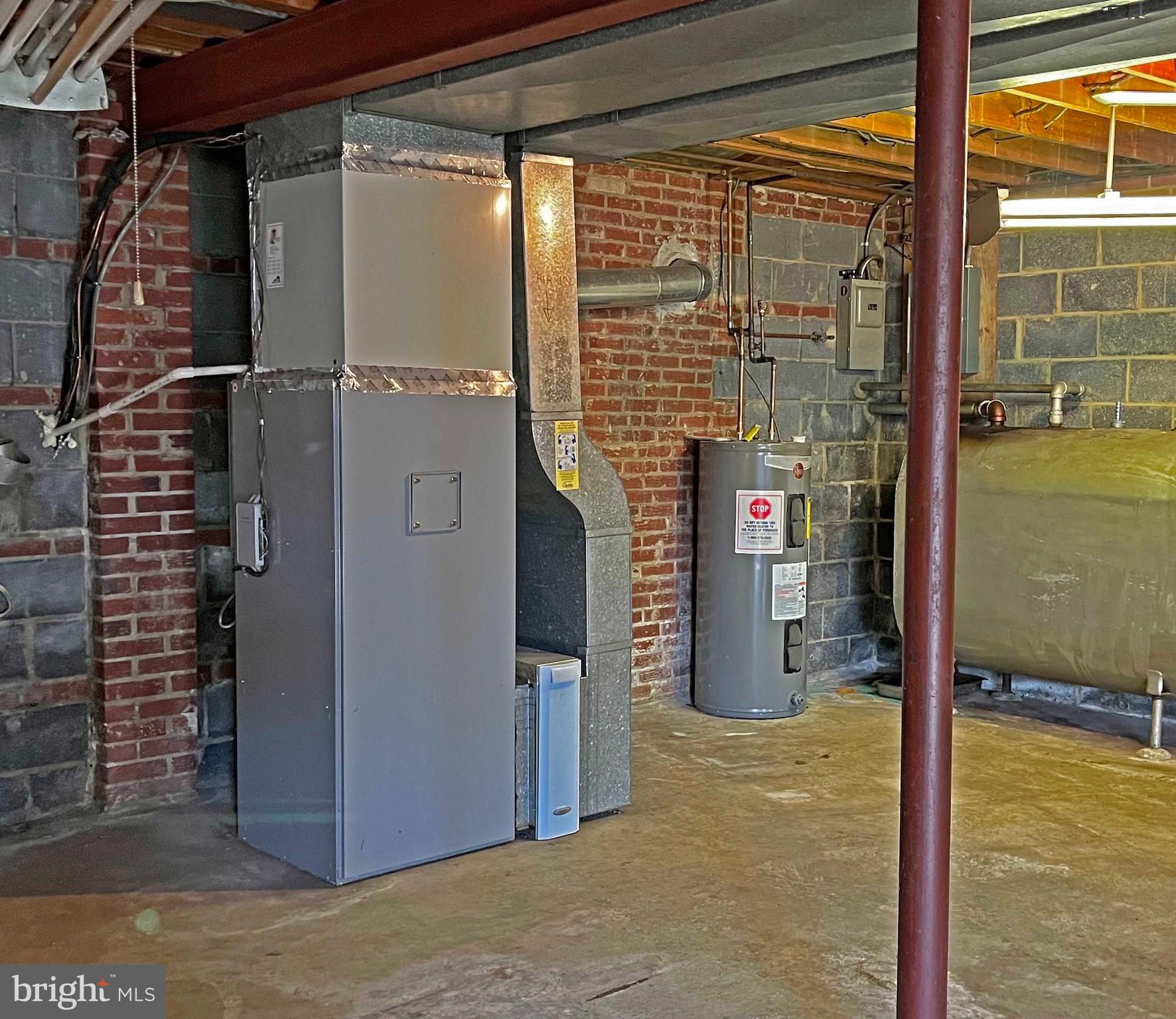 JOHN LYNN - Residential