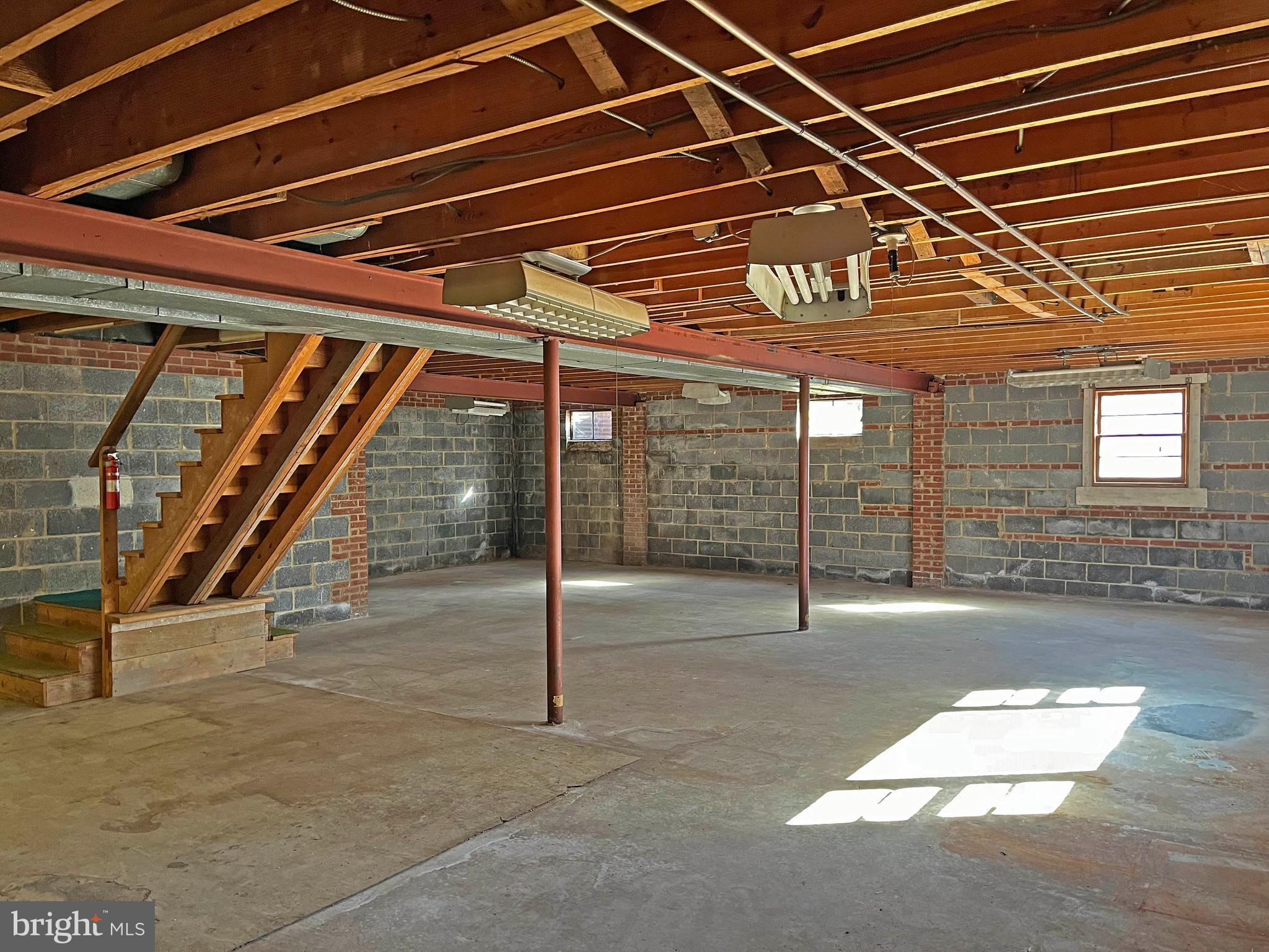 JOHN LYNN - Residential