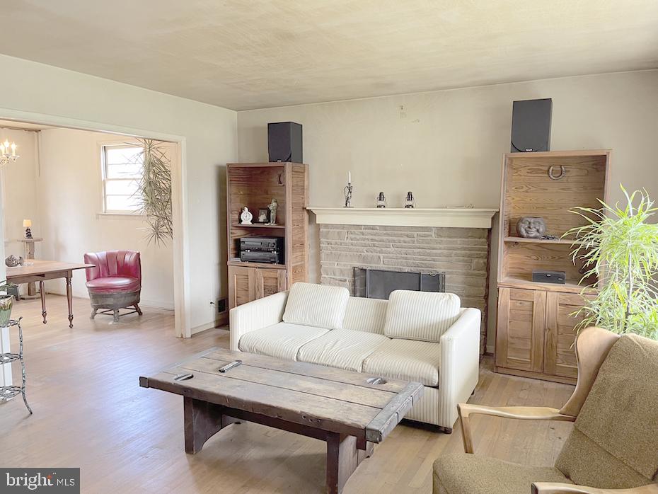 JOHN LYNN - Residential