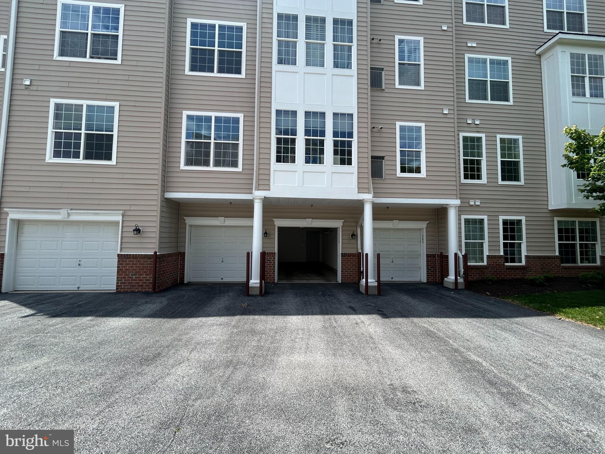 7305 MAPLECREST ROAD 206