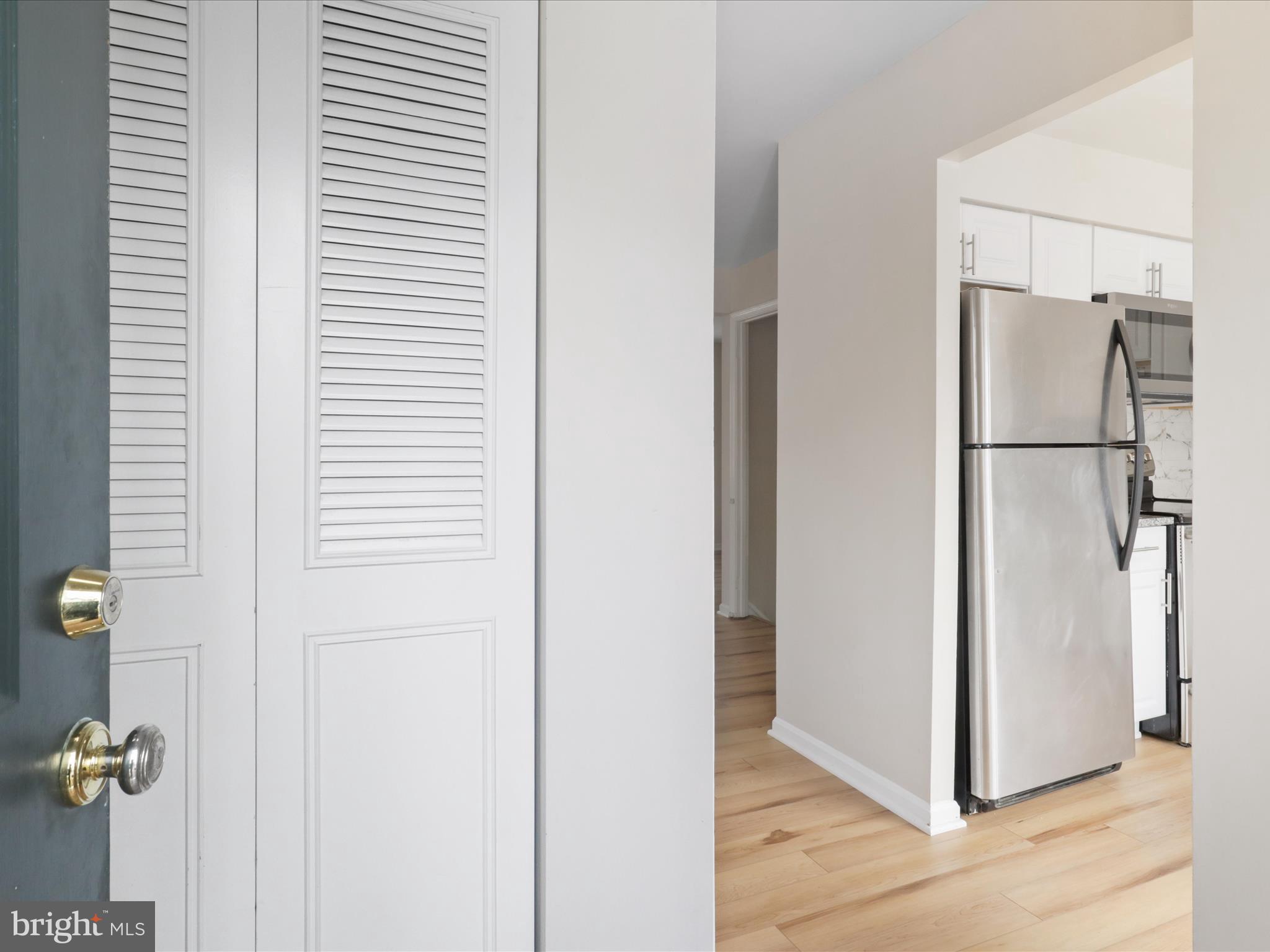 HERITAGE SQUARE - Residential Lease