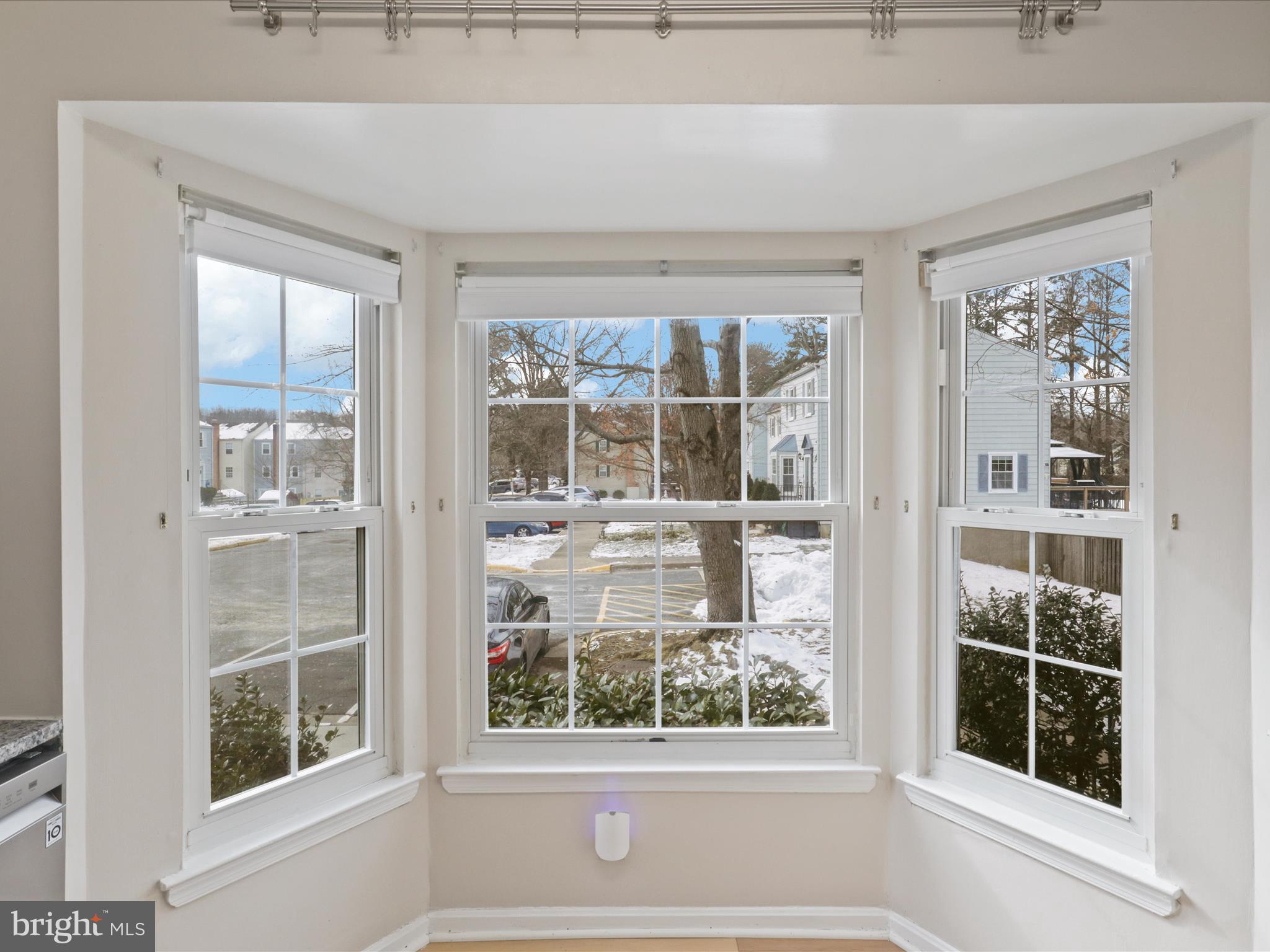 HERITAGE SQUARE - Residential Lease