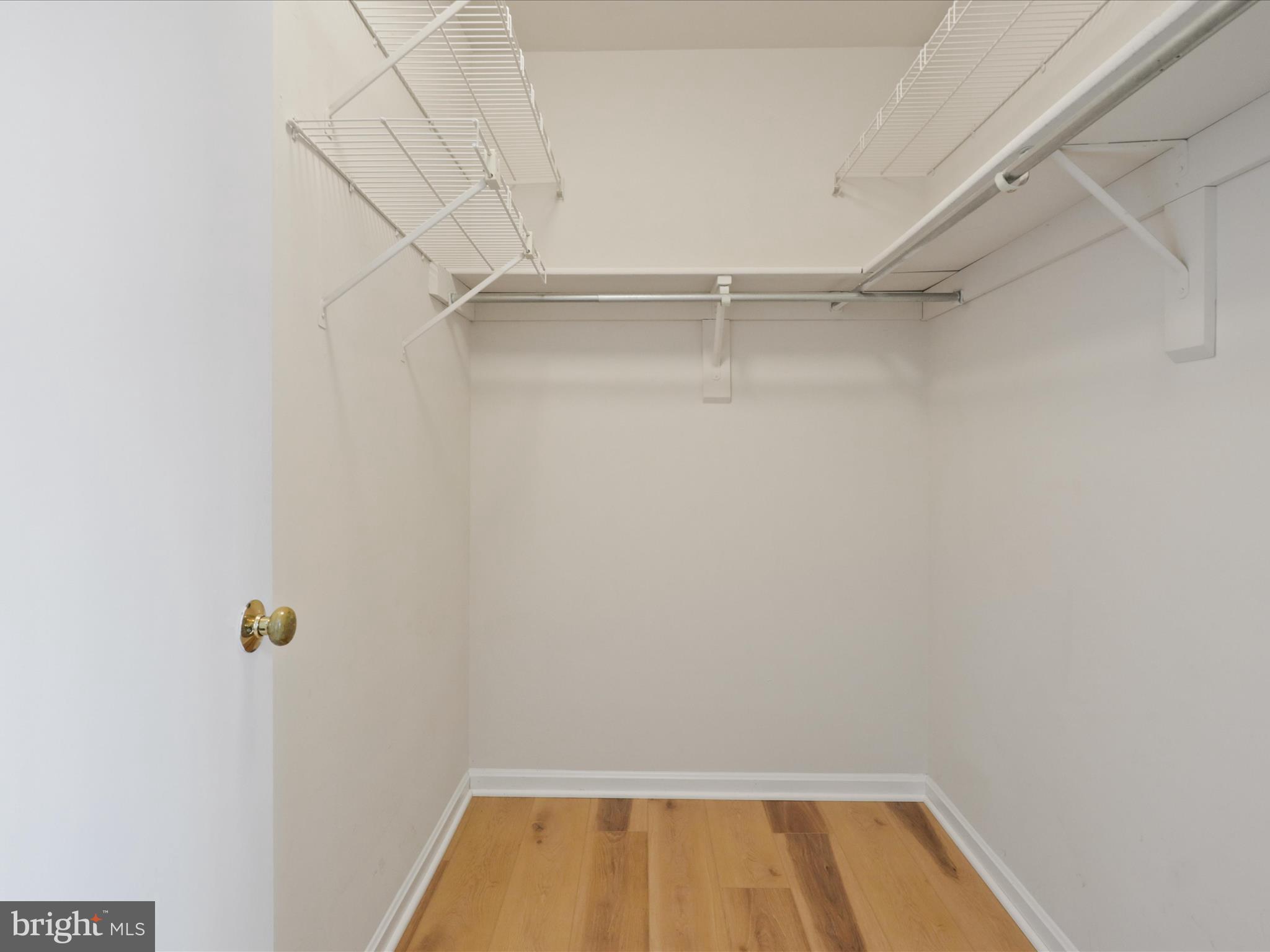 HERITAGE SQUARE - Residential Lease