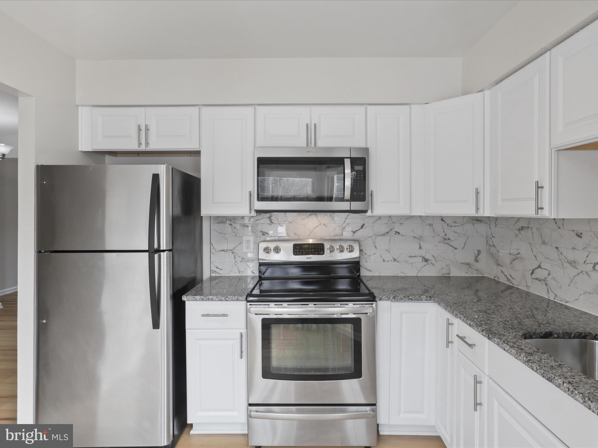 HERITAGE SQUARE - Residential Lease