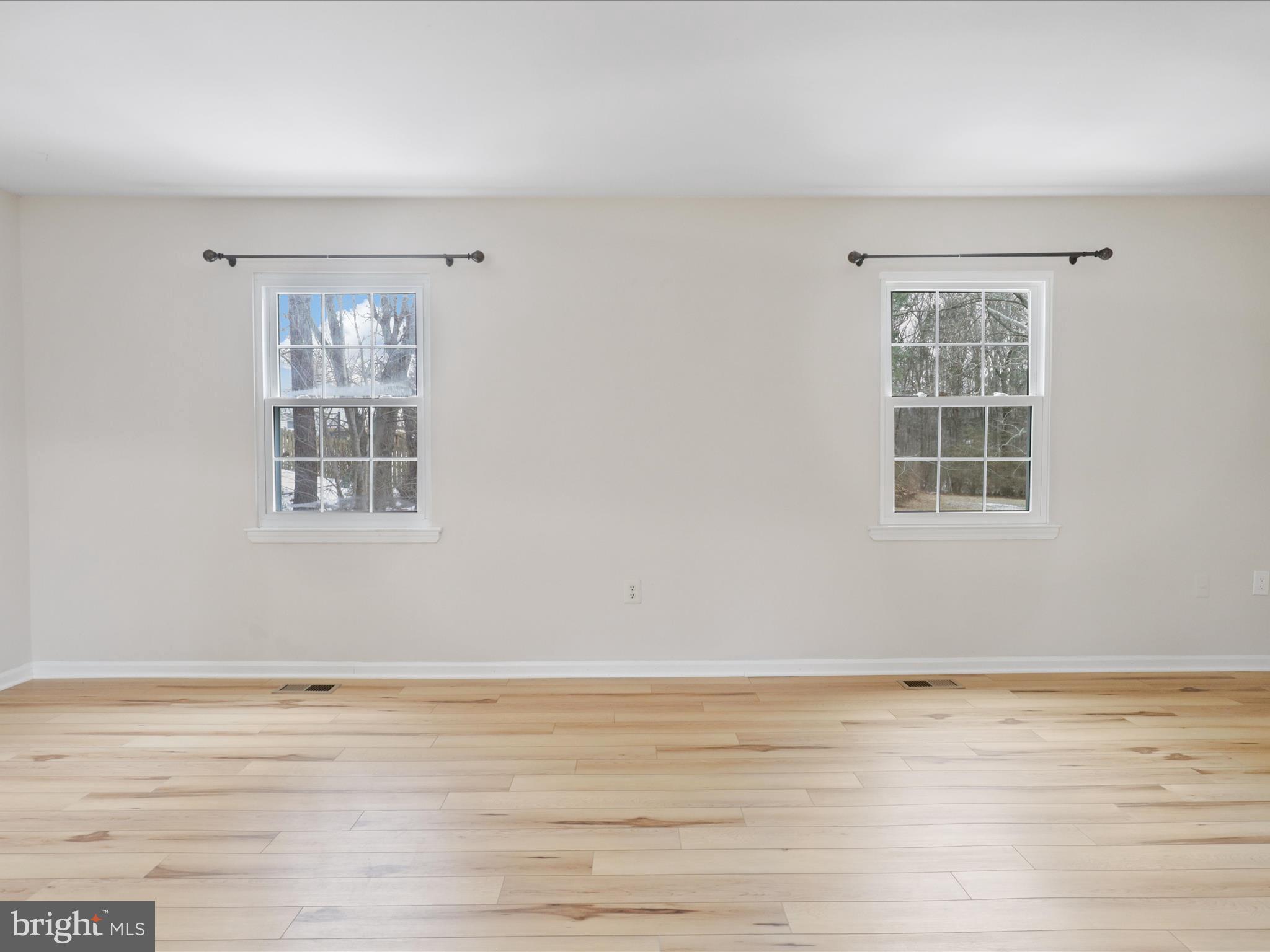 HERITAGE SQUARE - Residential Lease