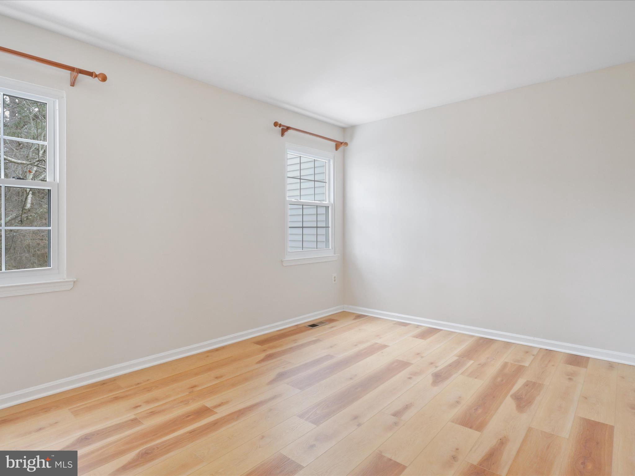 HERITAGE SQUARE - Residential Lease