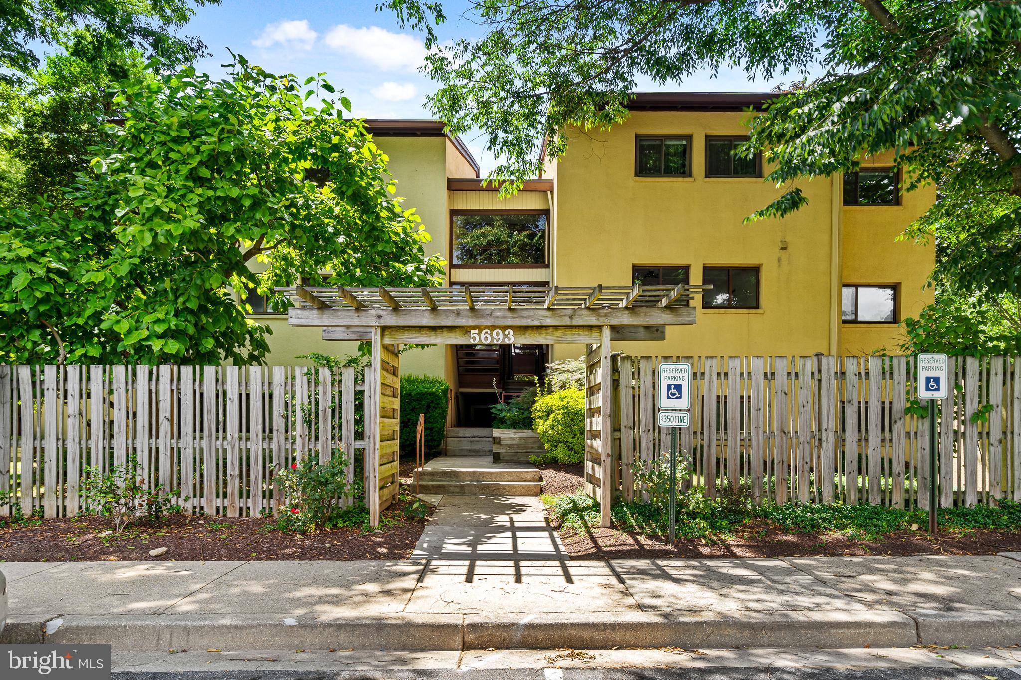 DEERING WOODS - Residential